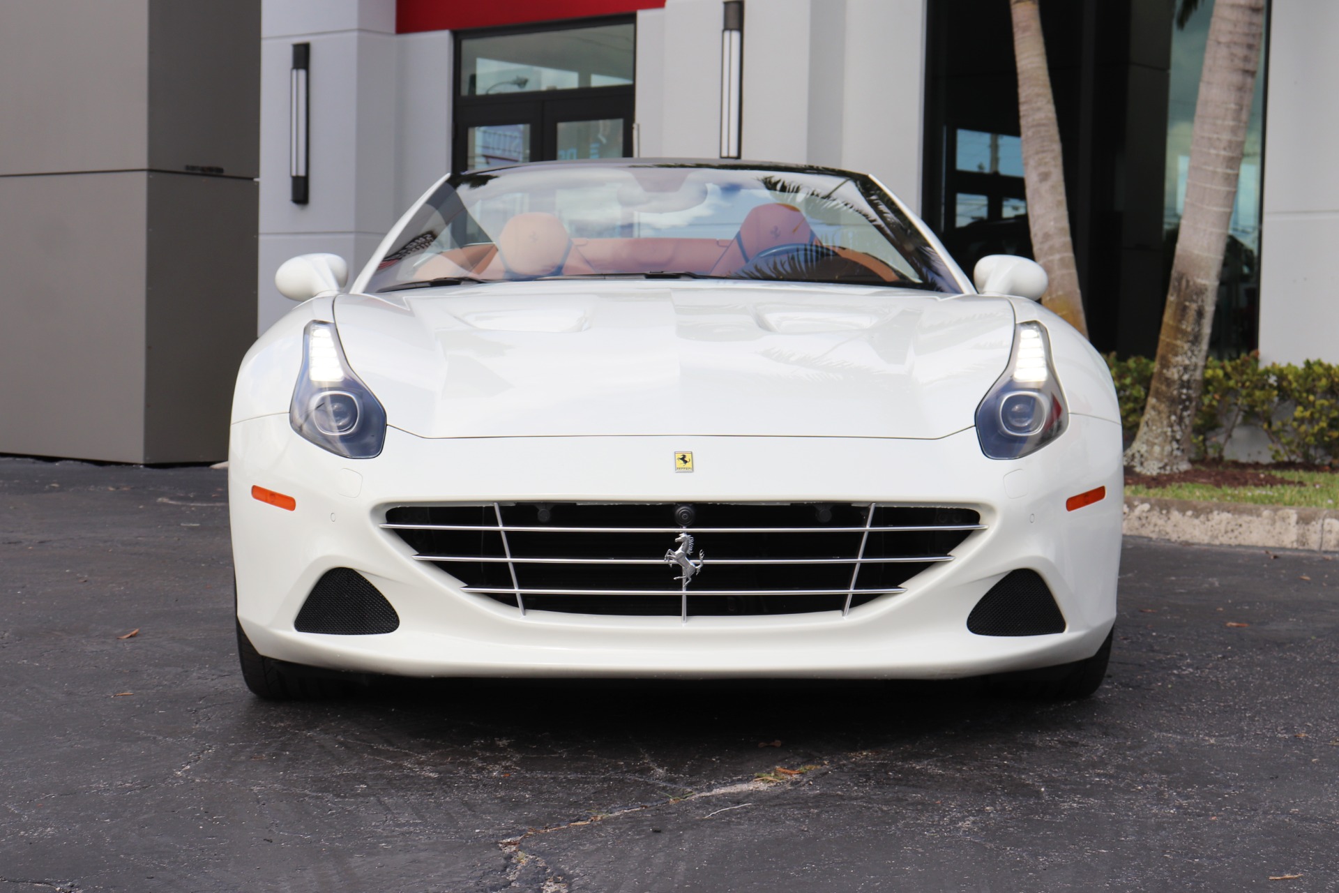 Used-2016-Ferrari-California-T
