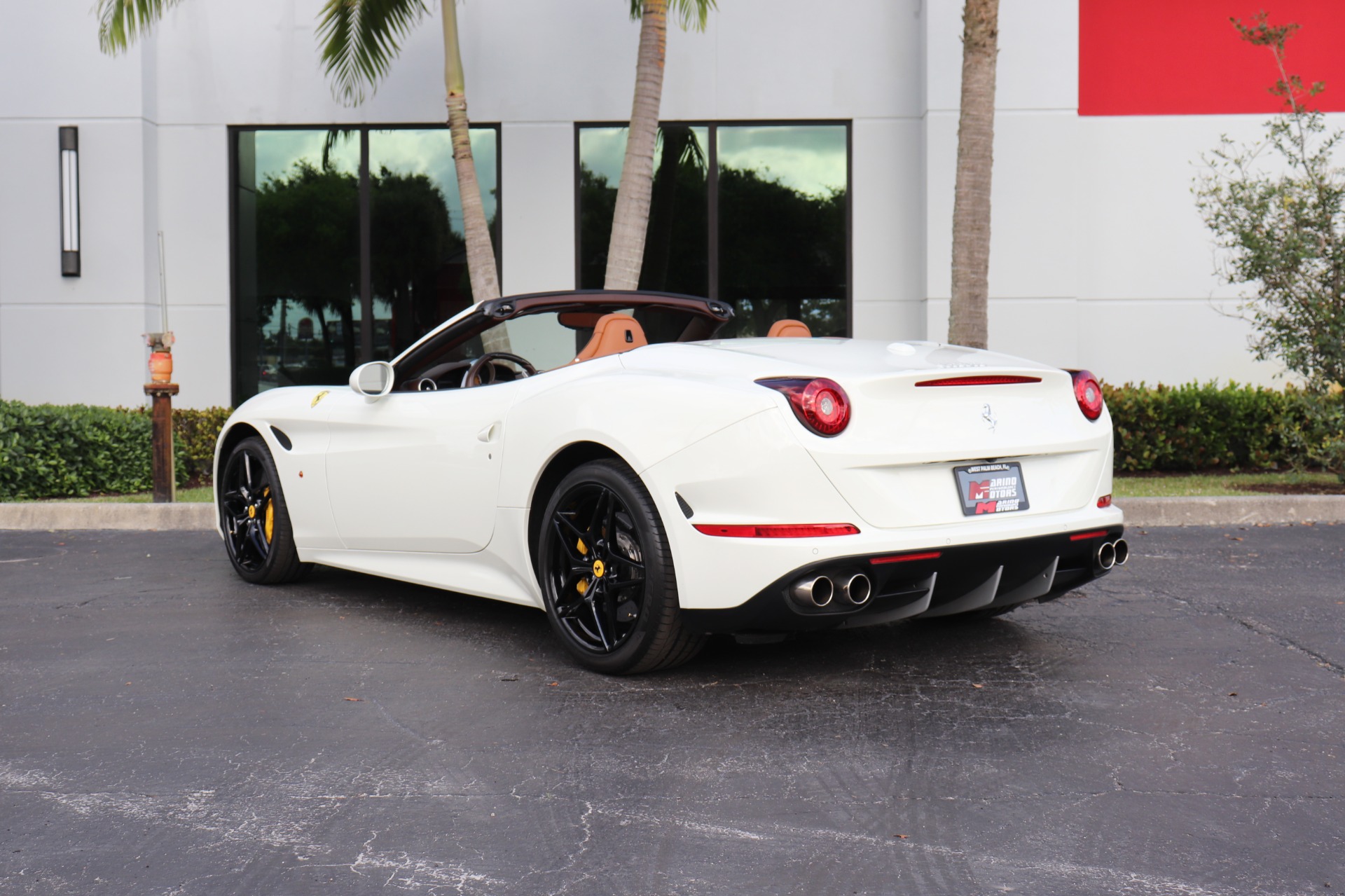 Used-2016-Ferrari-California-T