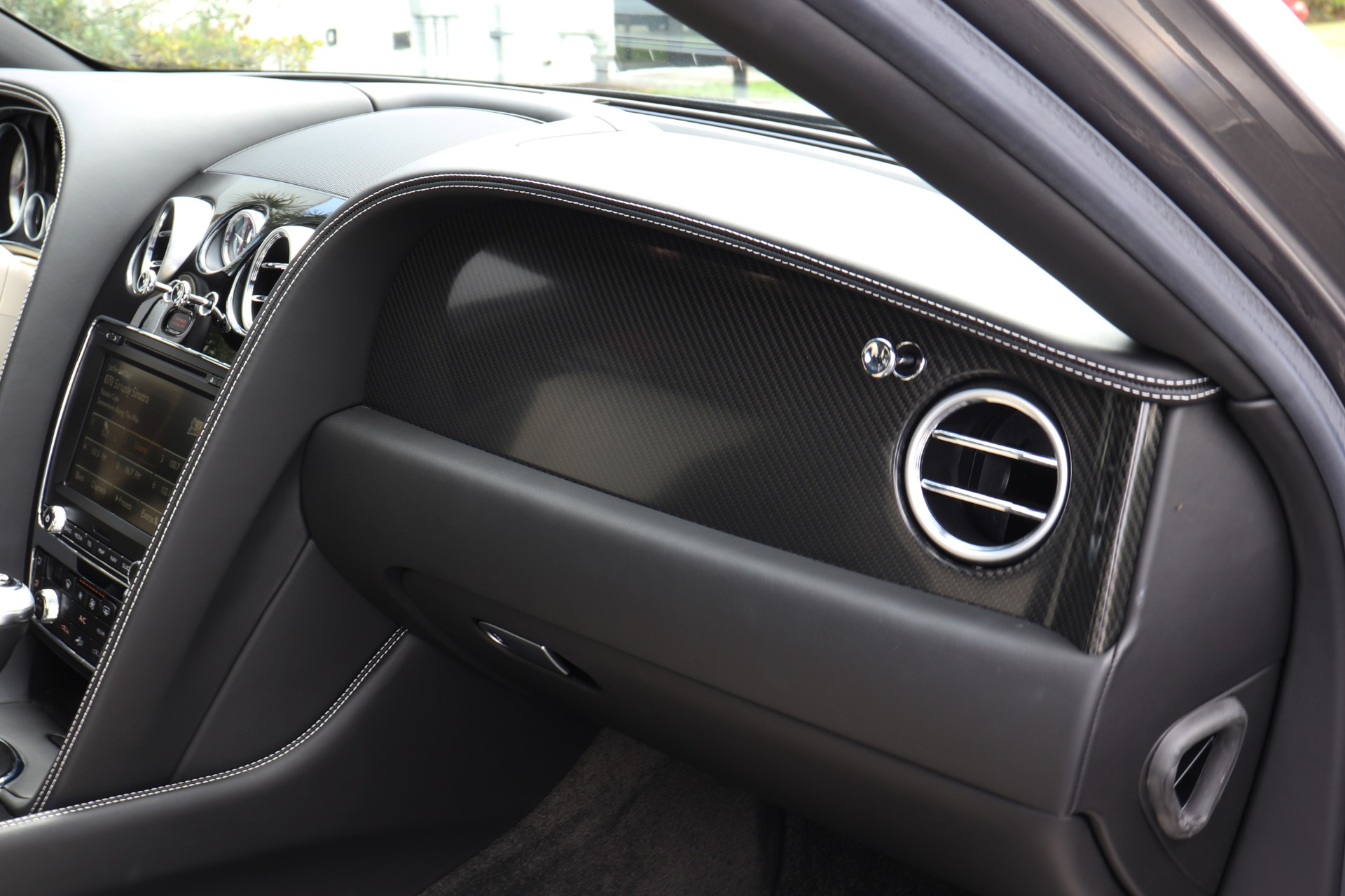 Used-2018-Bentley-Flying-Spur-V8-S