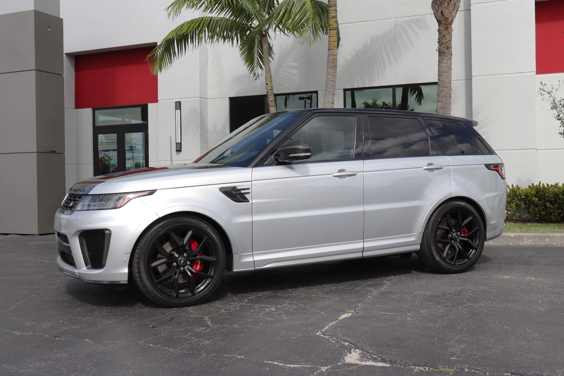 Used-2022-Land-Rover-Range-Rover-Sport-SVR