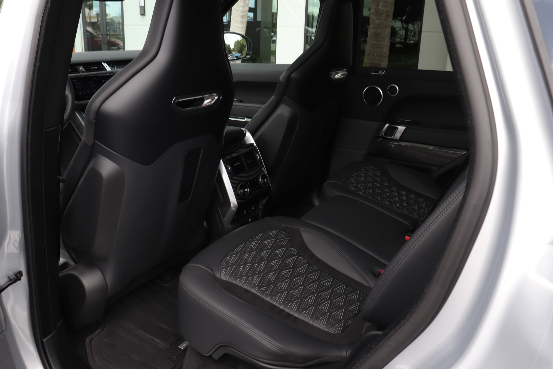 Used-2022-Land-Rover-Range-Rover-Sport-SVR