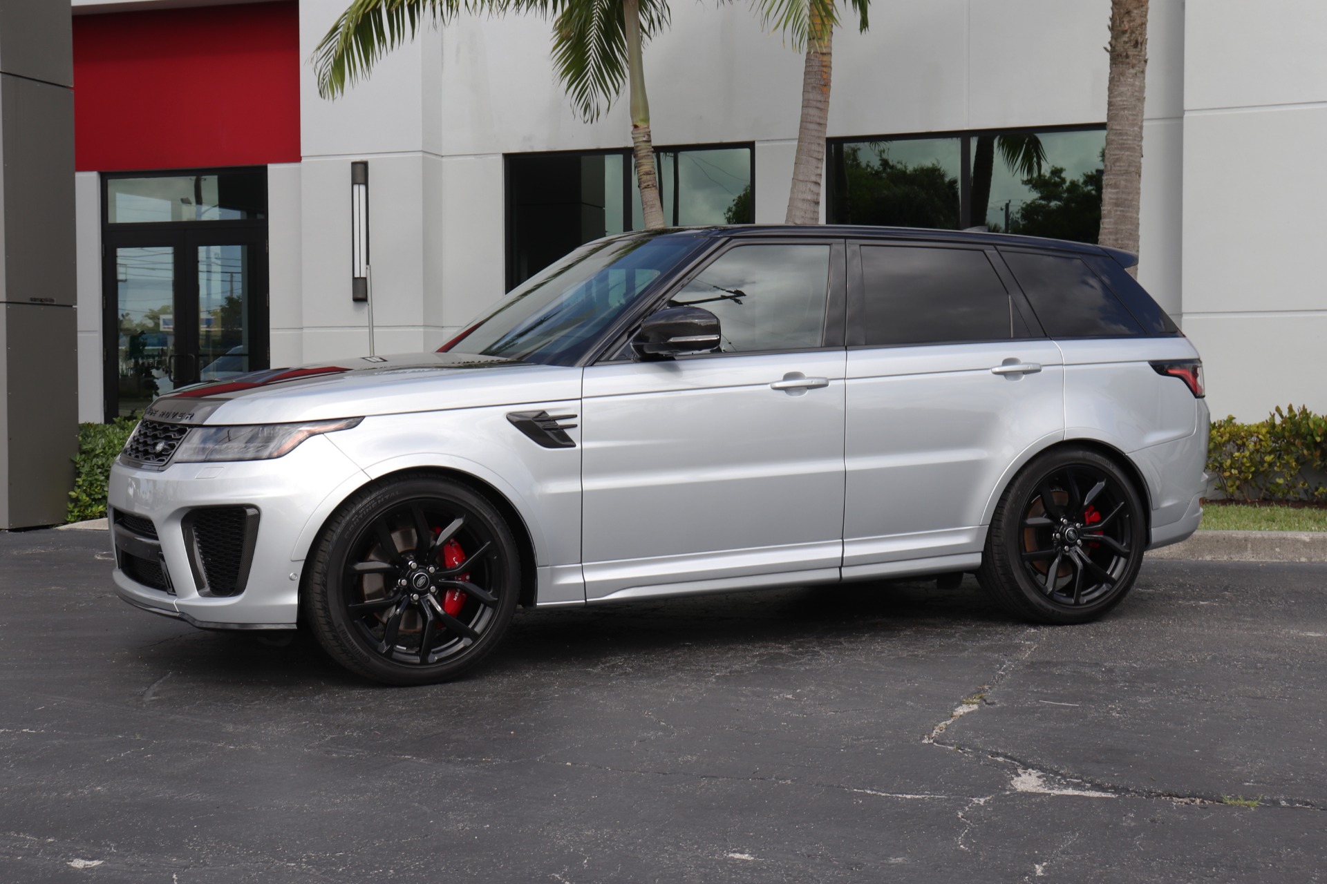 Used-2022-Land-Rover-Range-Rover-Sport-SVR