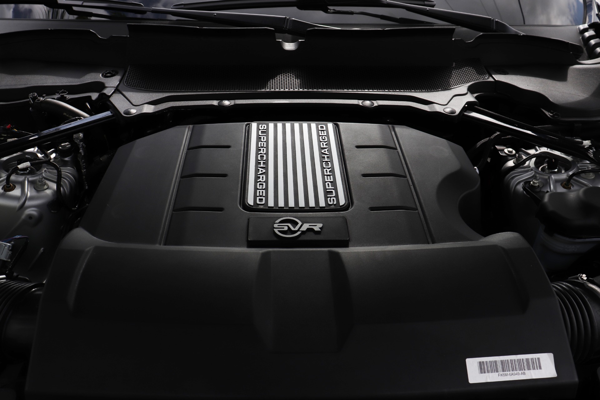 Used-2022-Land-Rover-Range-Rover-Sport-SVR