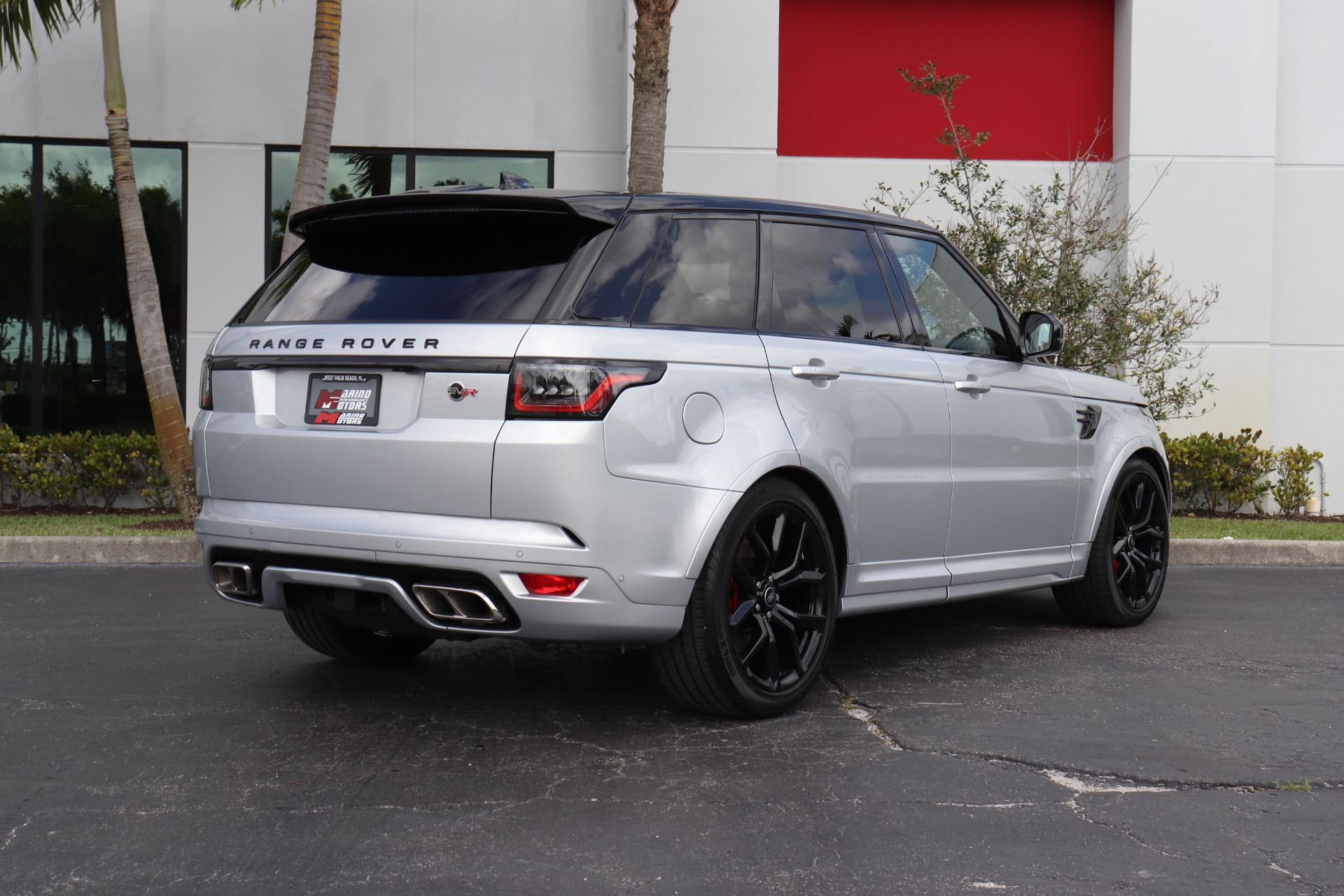 Used-2022-Land-Rover-Range-Rover-Sport-SVR