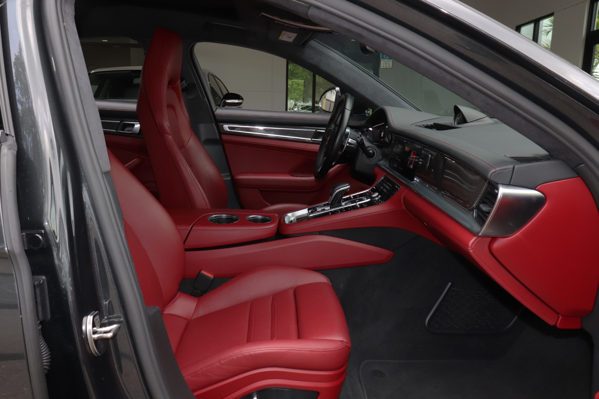 Used-2018-Porsche-Panamera-Turbo