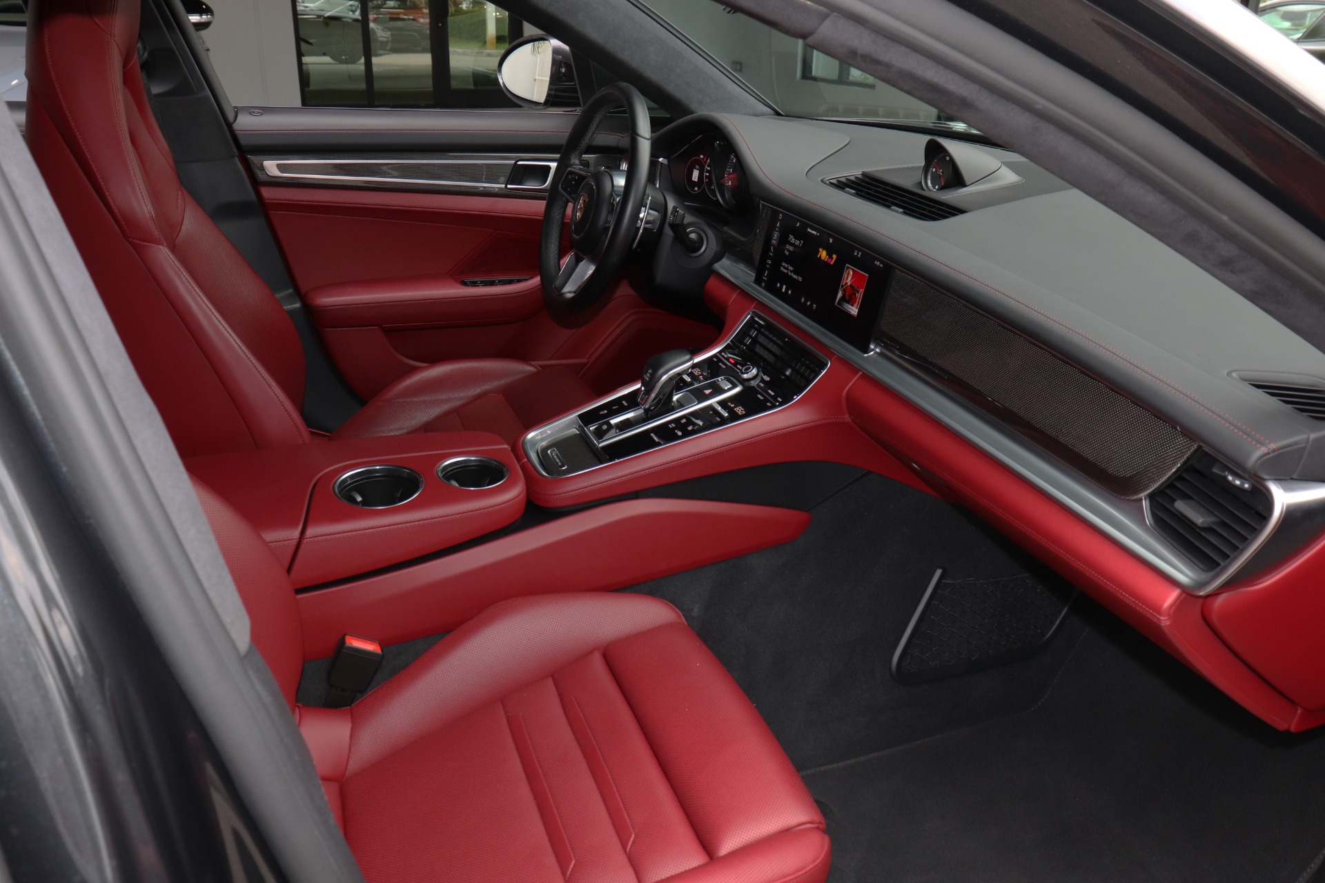 Used-2018-Porsche-Panamera-Turbo