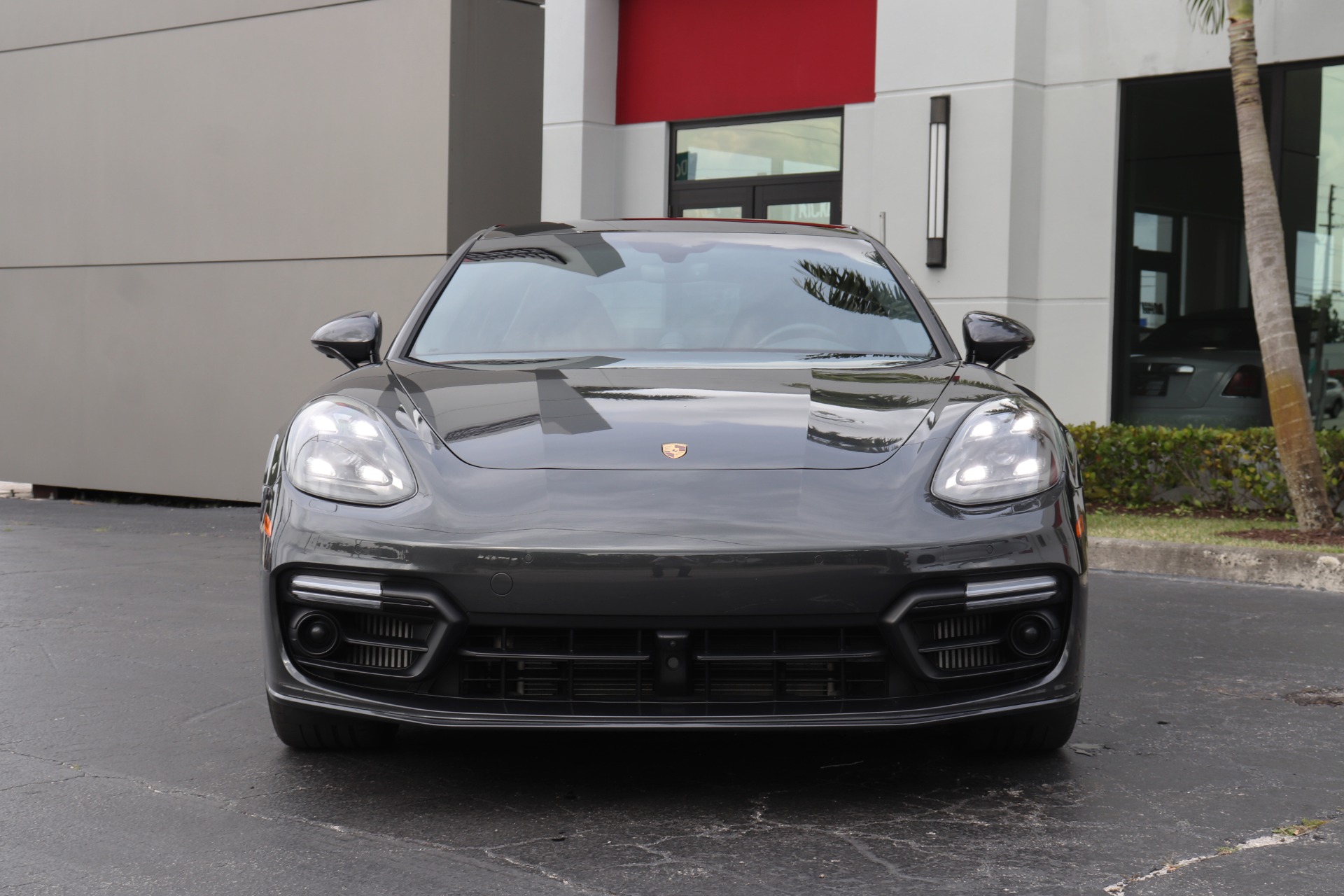 Used-2018-Porsche-Panamera-Turbo