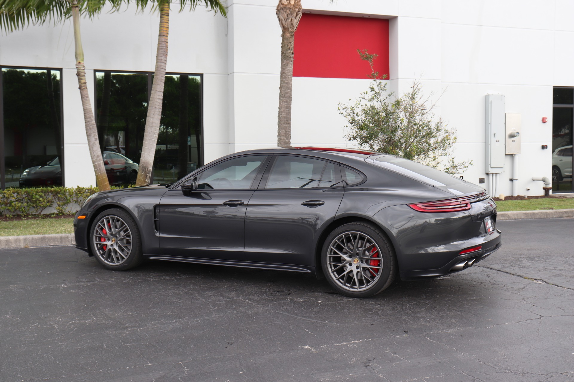 Used-2018-Porsche-Panamera-Turbo