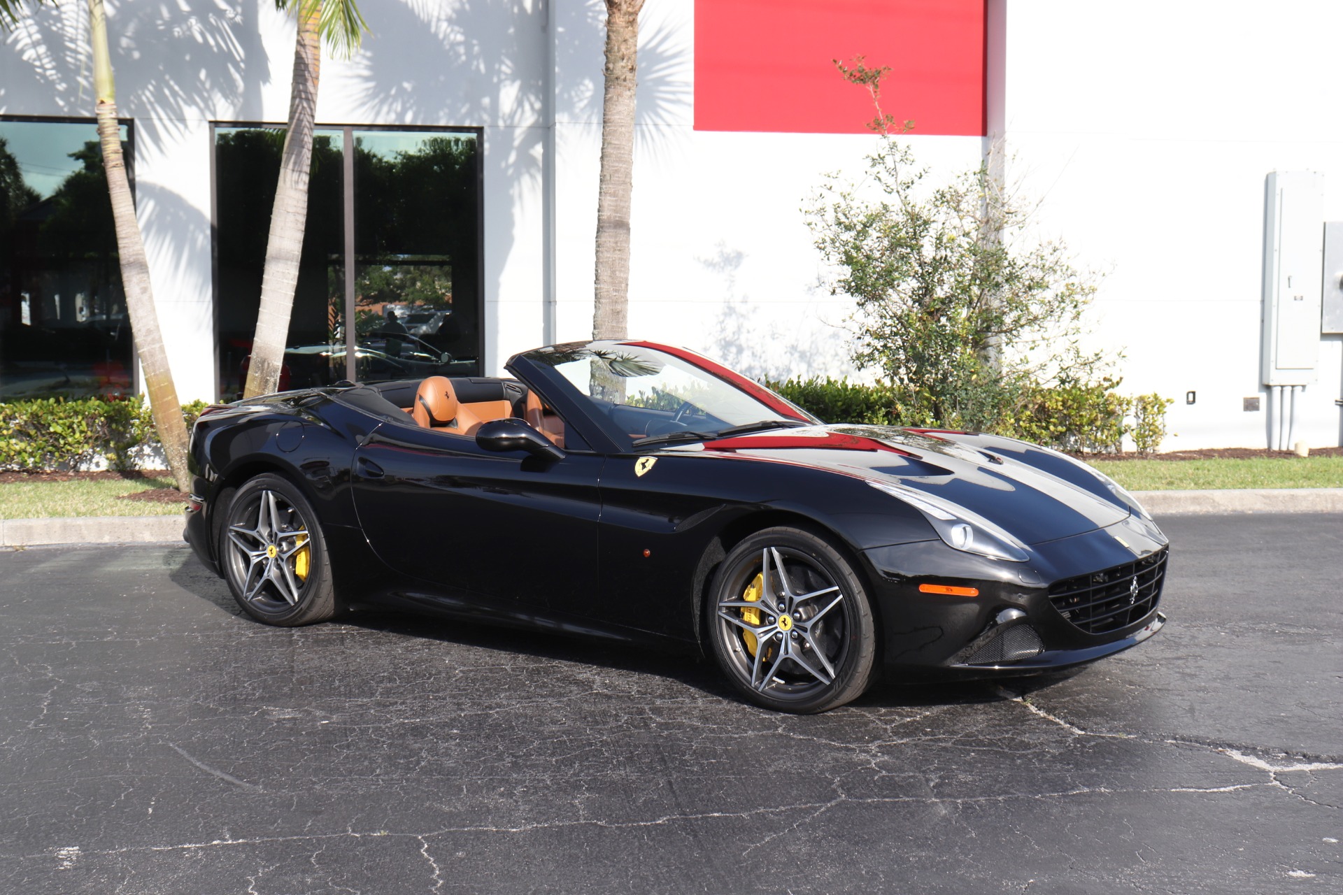Used-2016-Ferrari-California-T