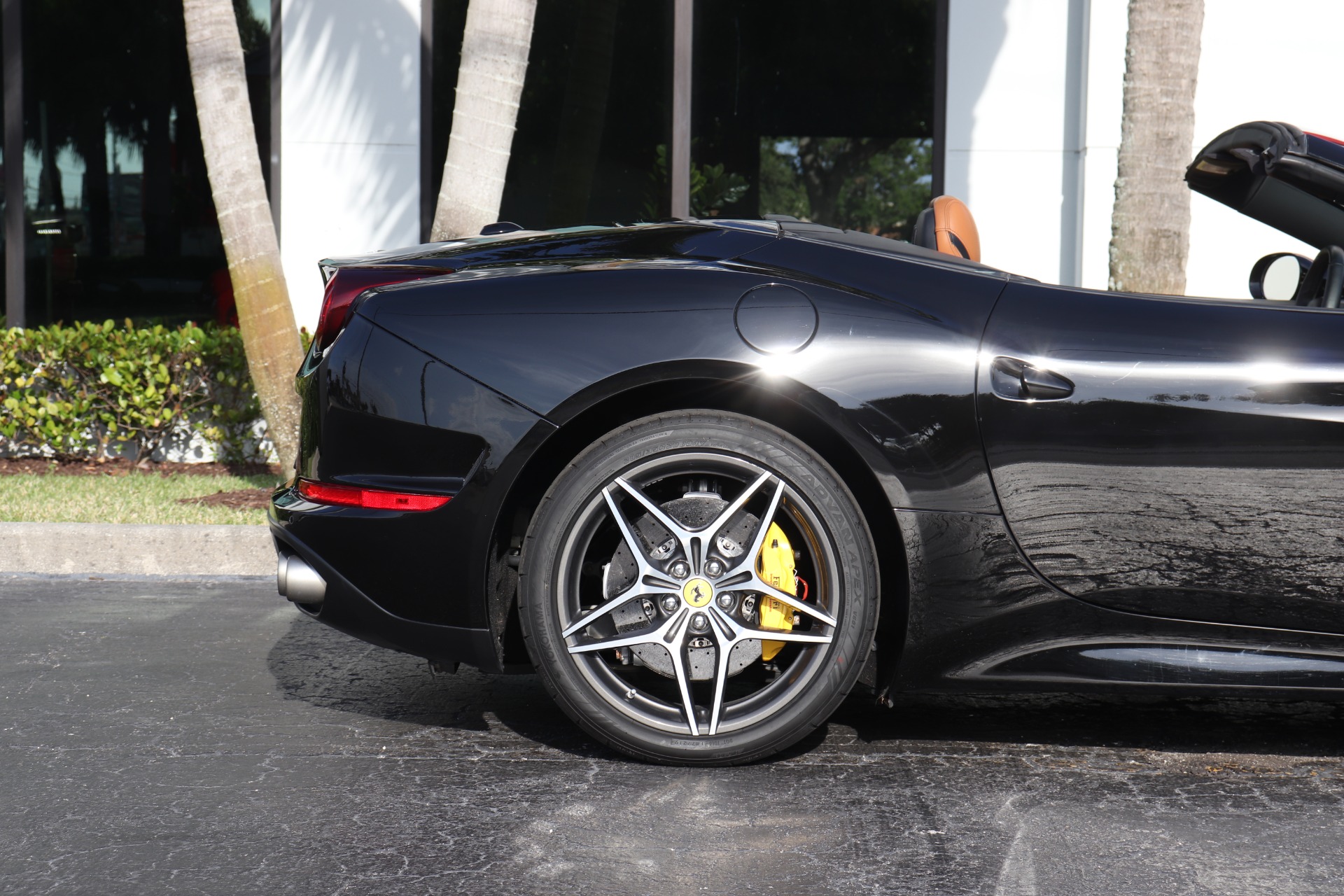 Used-2016-Ferrari-California-T