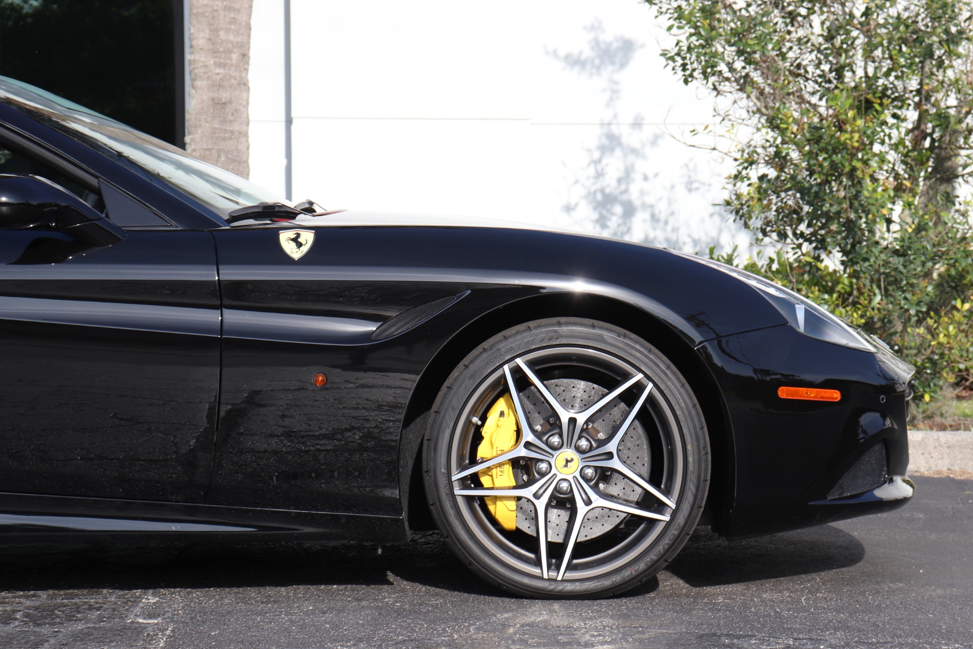 Used-2016-Ferrari-California-T
