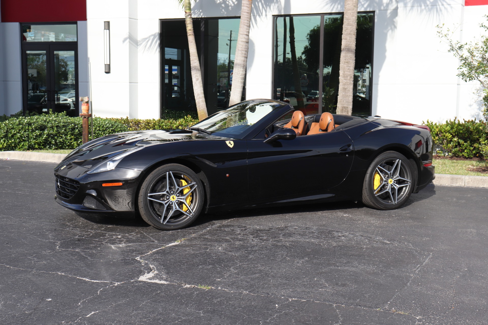 Used-2016-Ferrari-California-T