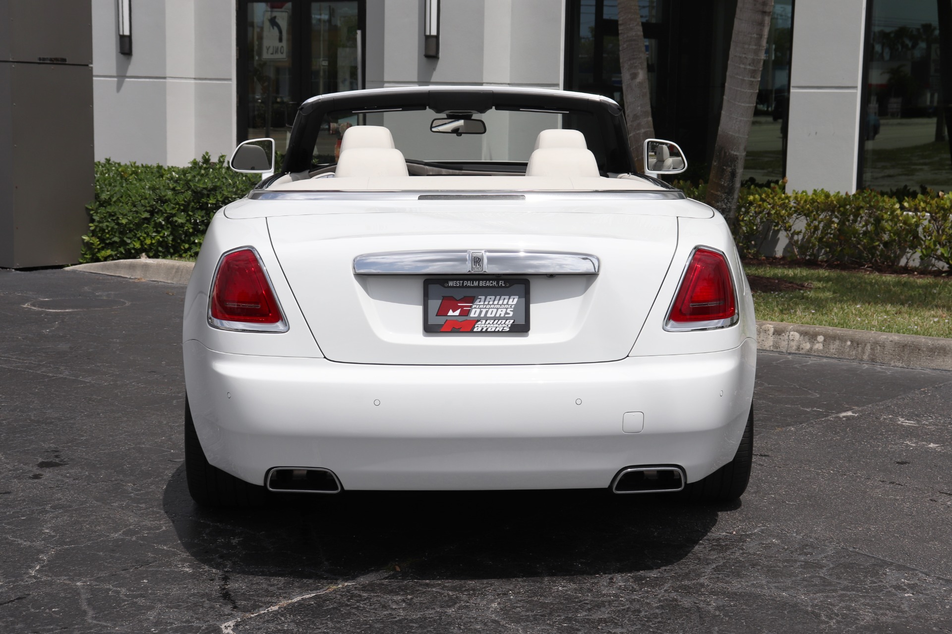 Used-2018-Rolls-Royce-Dawn