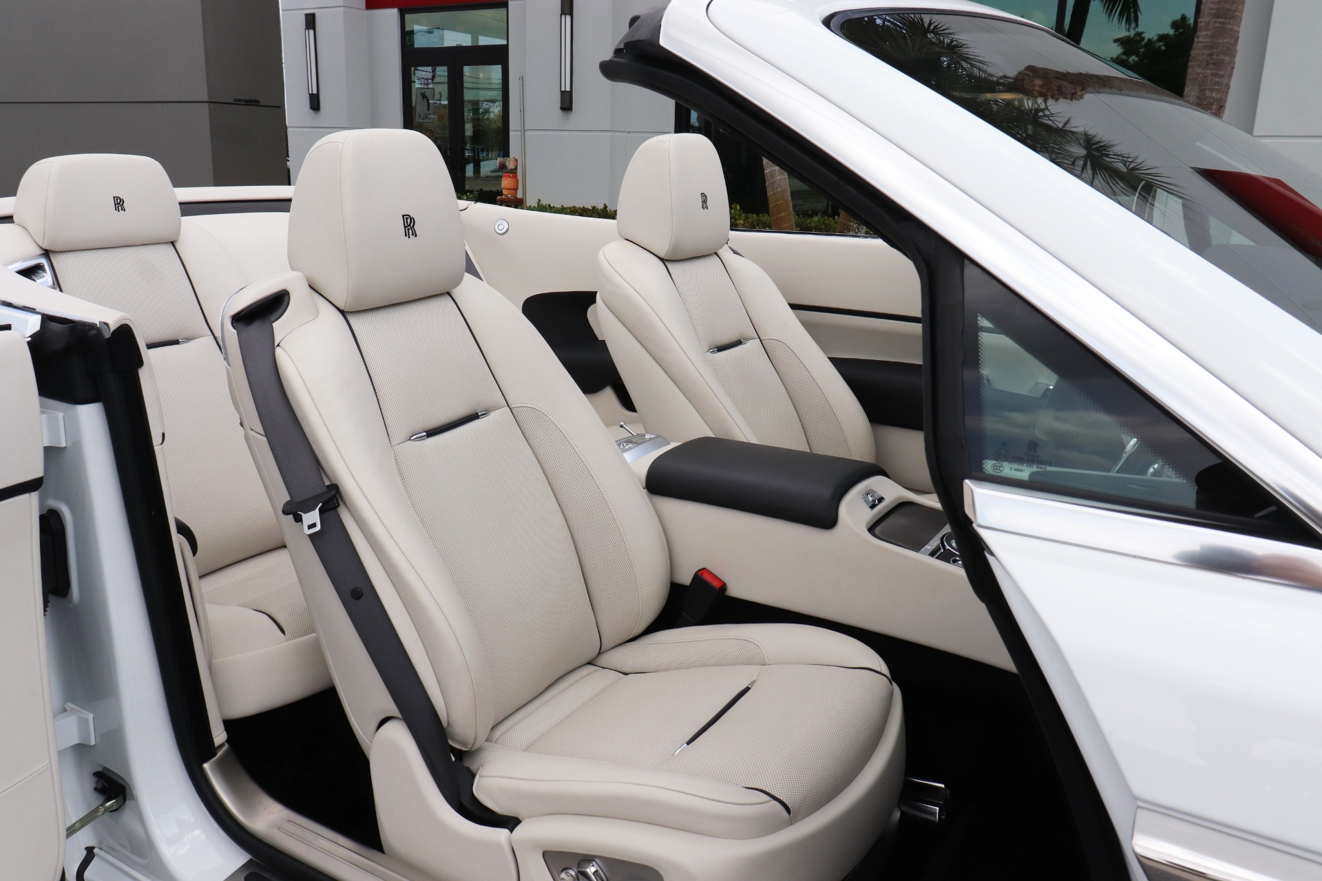 Used-2018-Rolls-Royce-Dawn
