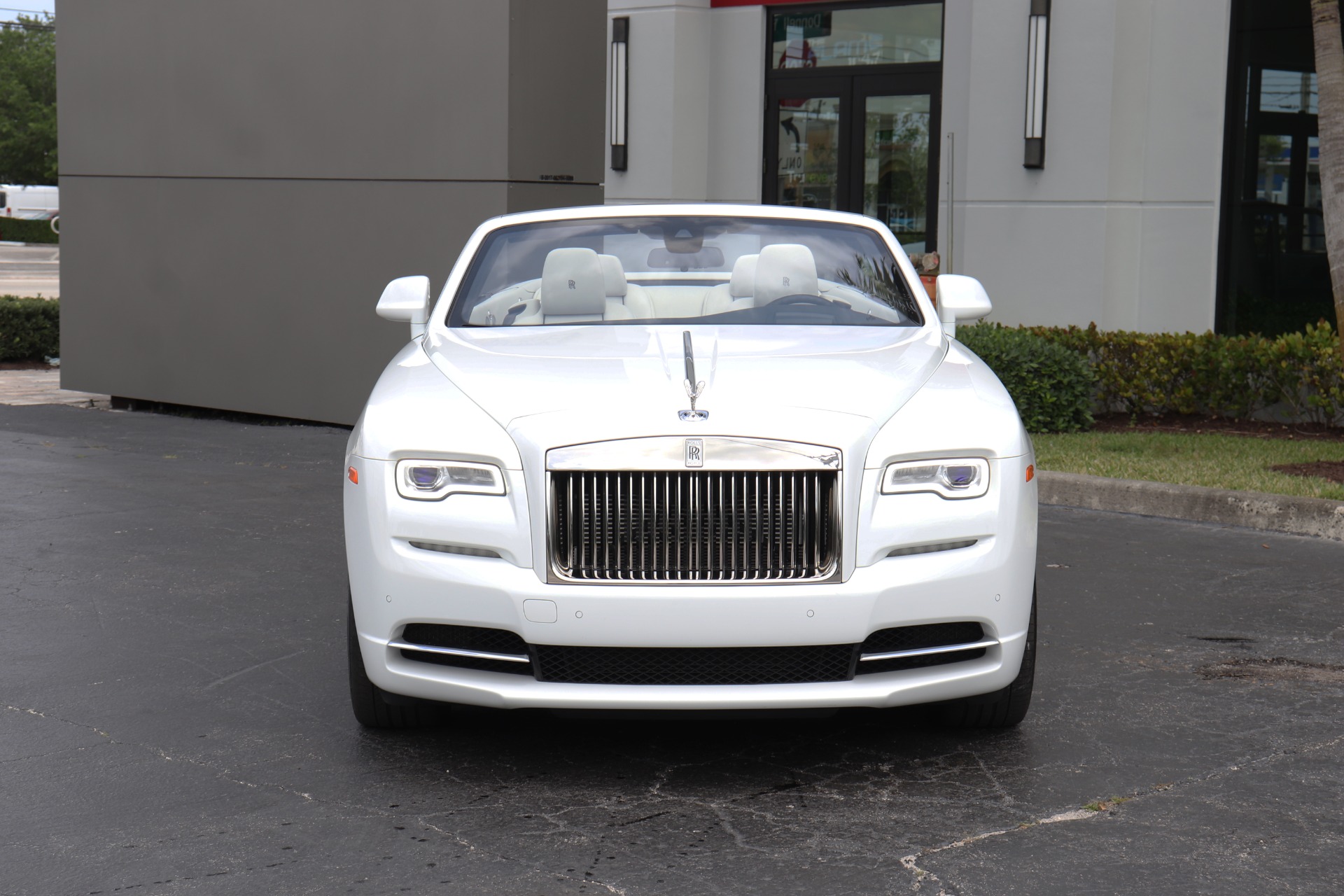 Used-2018-Rolls-Royce-Dawn