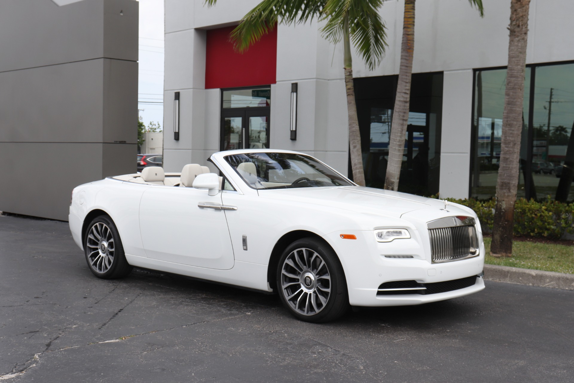 Used-2018-Rolls-Royce-Dawn