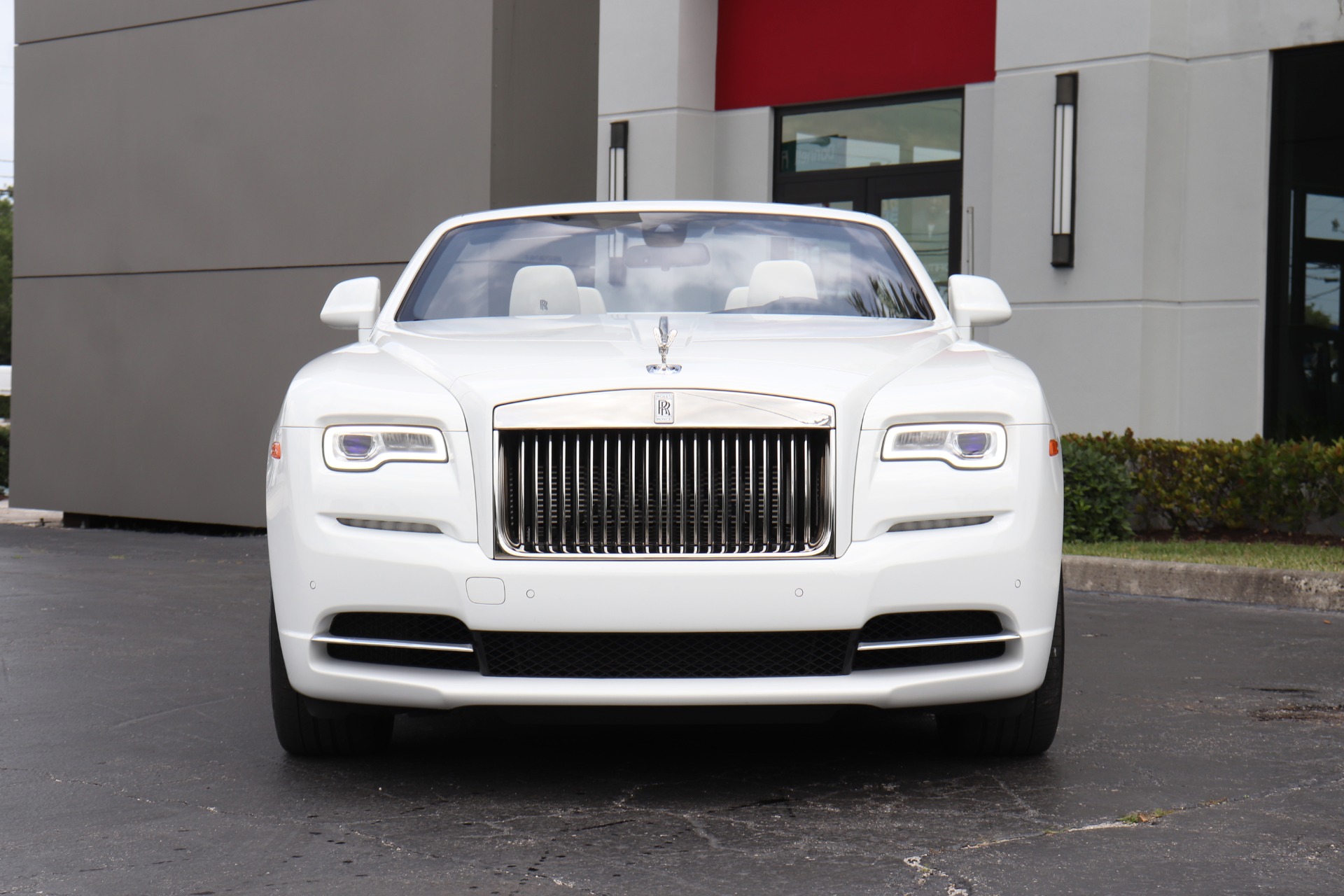 Used-2018-Rolls-Royce-Dawn