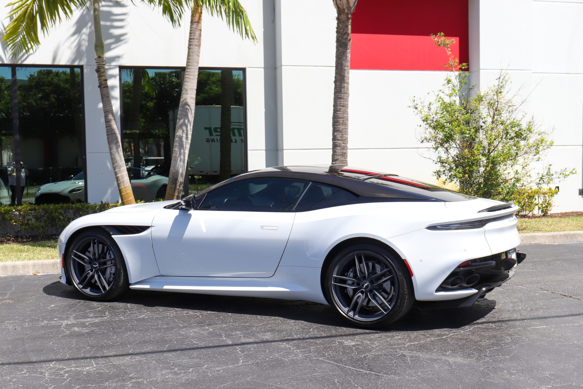 Used-2019-Aston-Martin-DBS-Superleggera