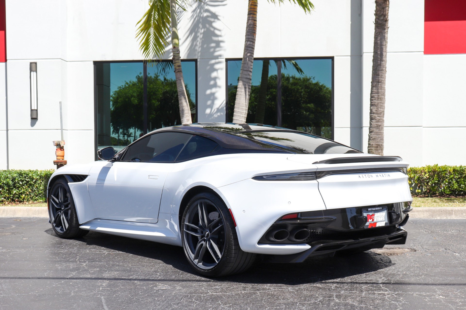 Used-2019-Aston-Martin-DBS-Superleggera