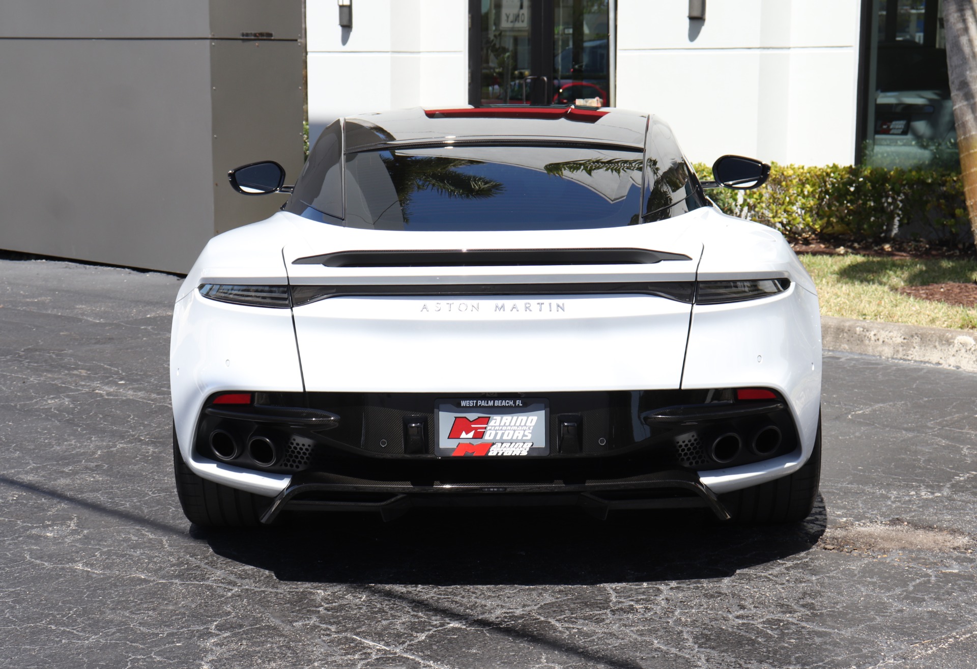 Used-2019-Aston-Martin-DBS-Superleggera