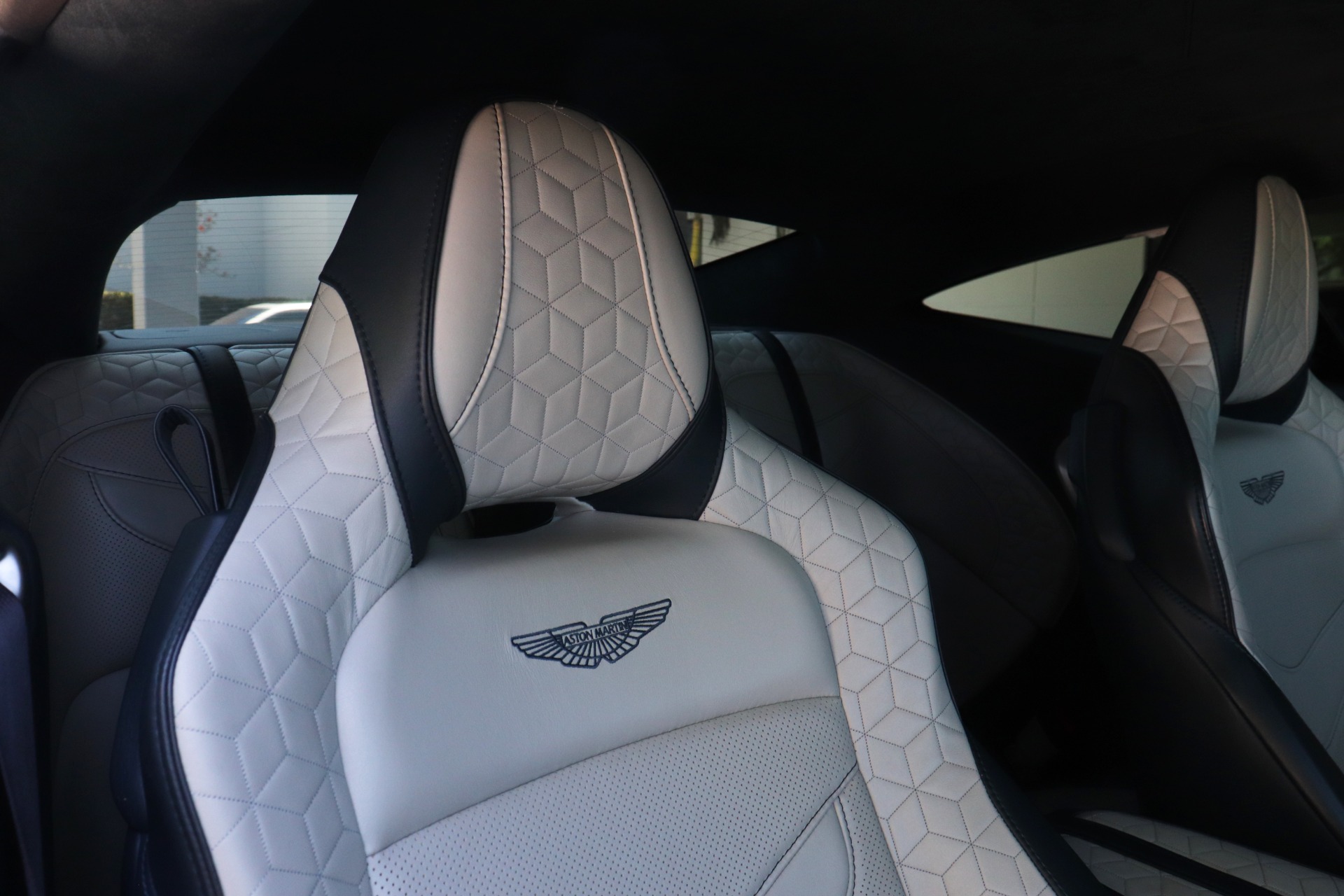 Used-2019-Aston-Martin-DBS-Superleggera