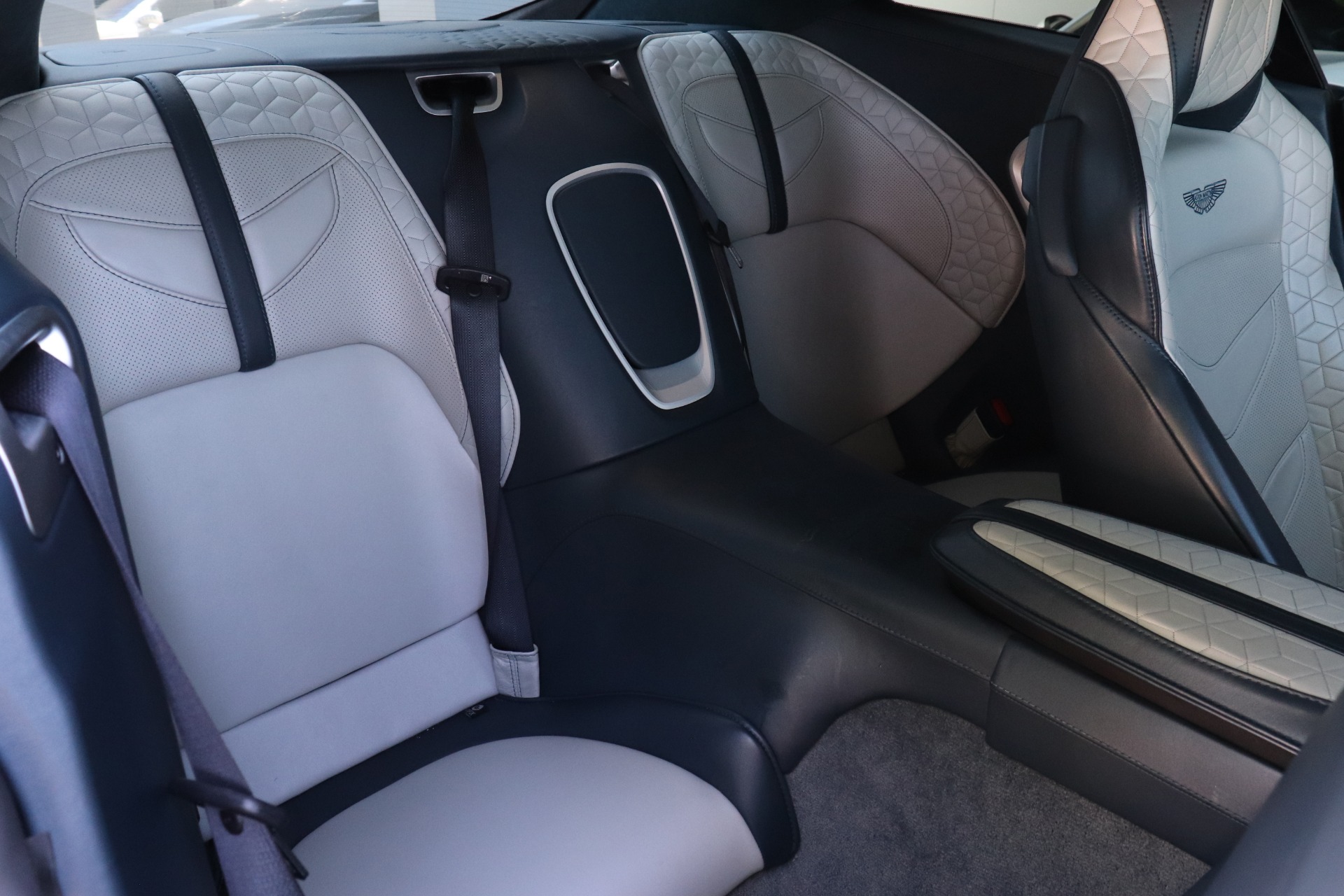 Used-2019-Aston-Martin-DBS-Superleggera