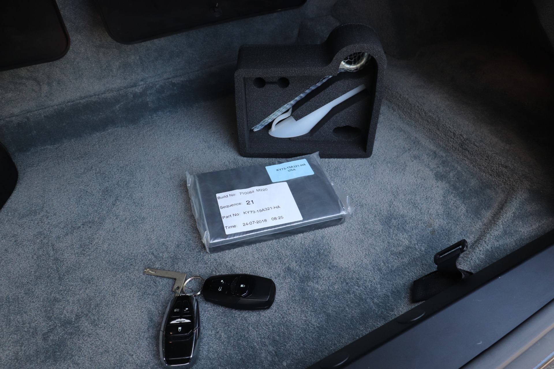 Used-2019-Aston-Martin-DBS-Superleggera