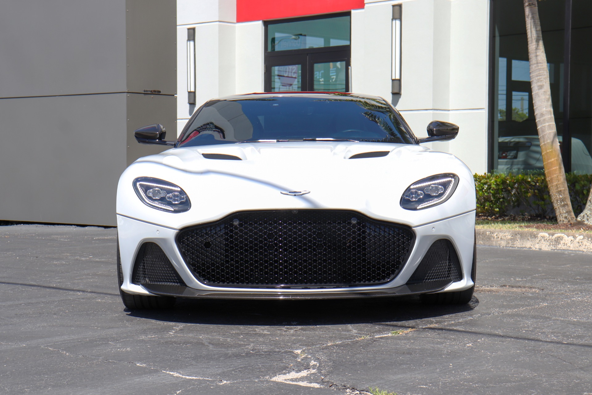 Used-2019-Aston-Martin-DBS-Superleggera