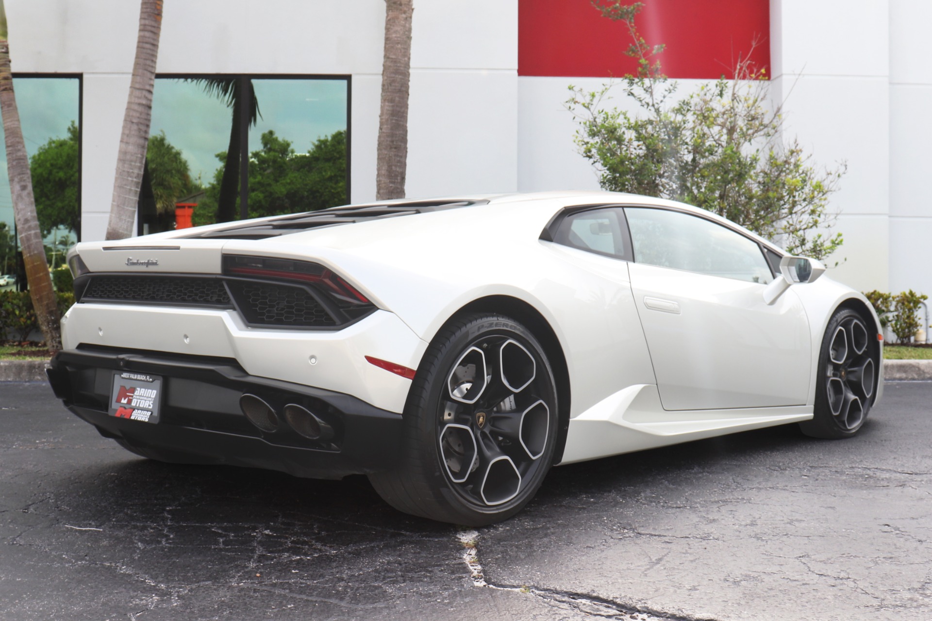 Used-2019-Lamborghini-Huracan-LP-580-2