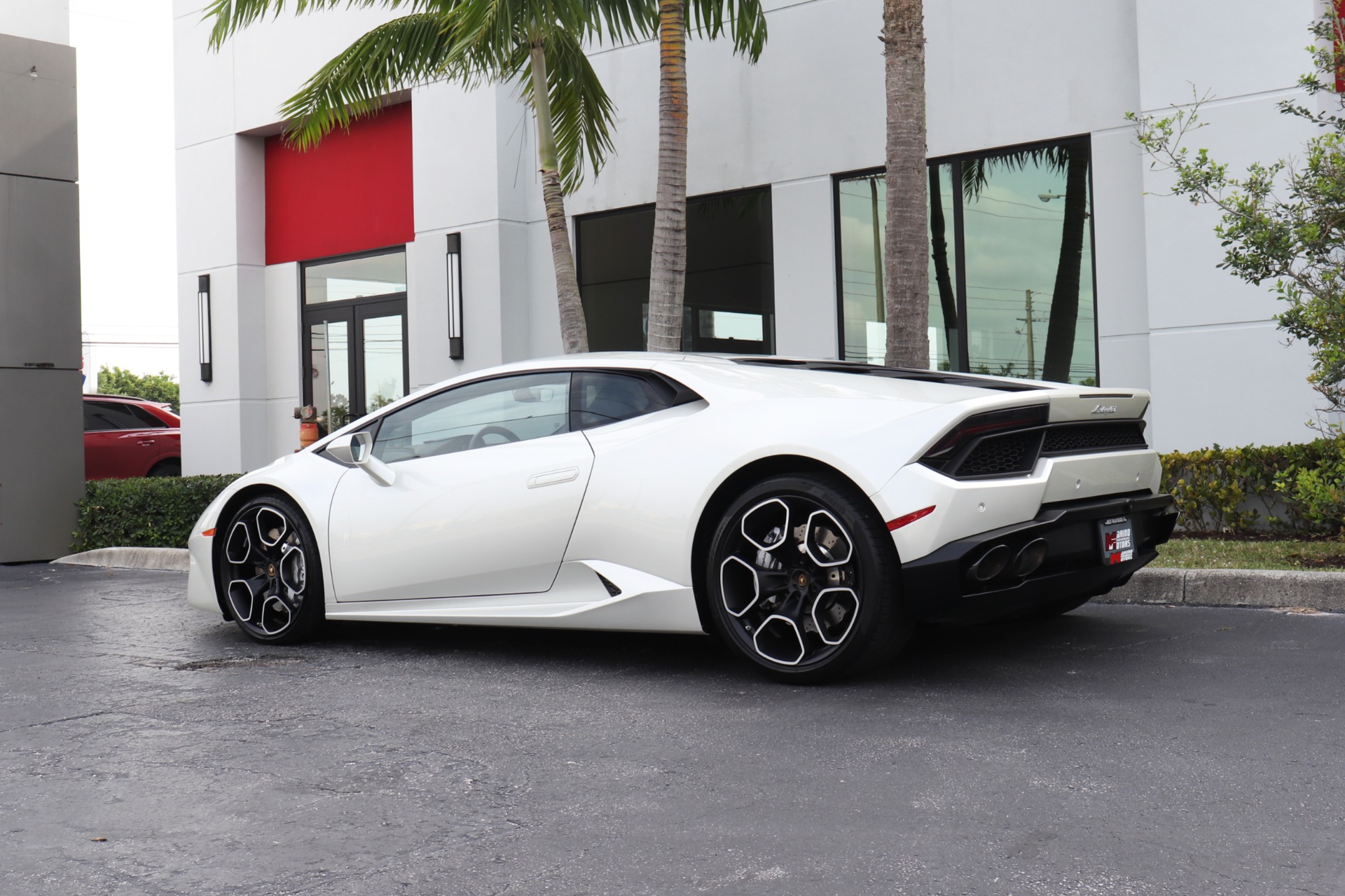 Used-2019-Lamborghini-Huracan-LP-580-2