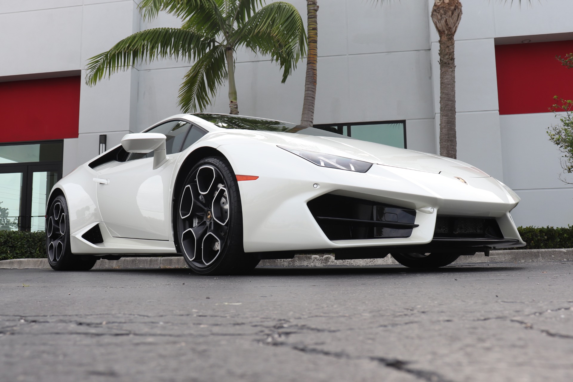 Used-2019-Lamborghini-Huracan-LP-580-2