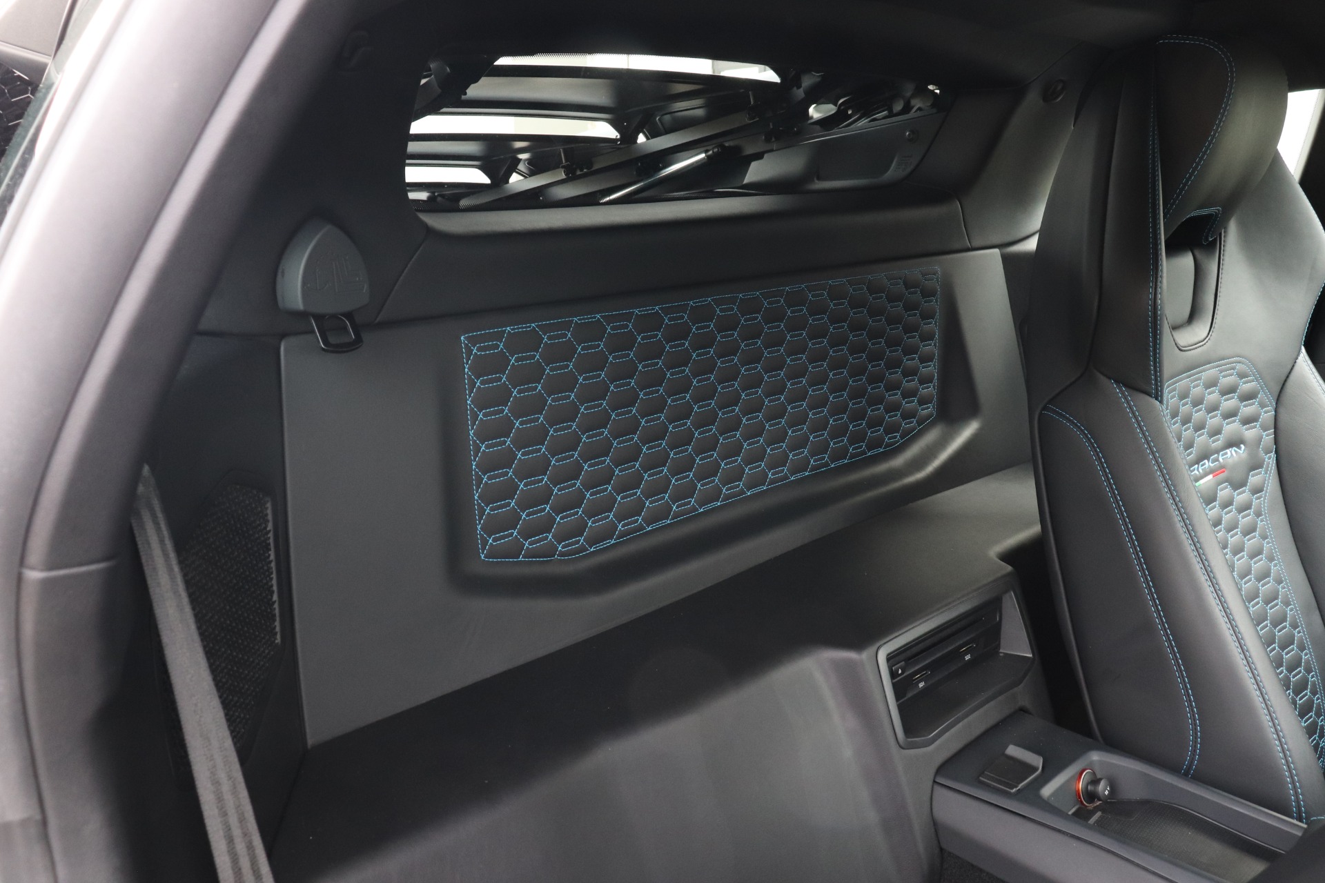 Used-2019-Lamborghini-Huracan-LP-580-2