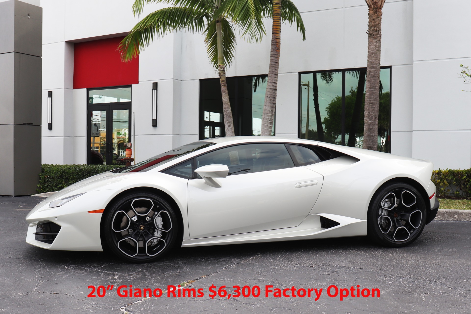 Used-2019-Lamborghini-Huracan-LP-580-2
