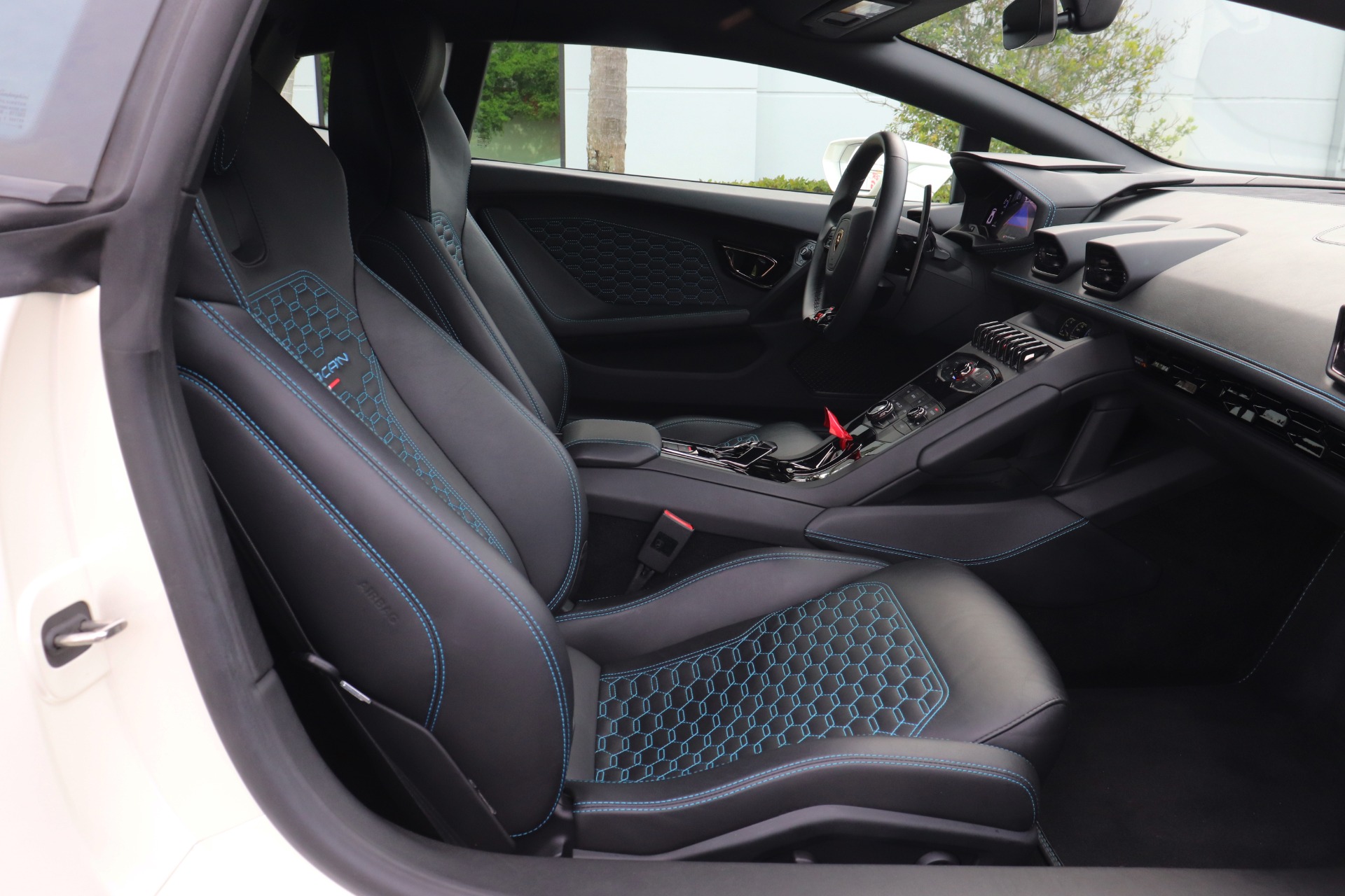 Used-2019-Lamborghini-Huracan-LP-580-2