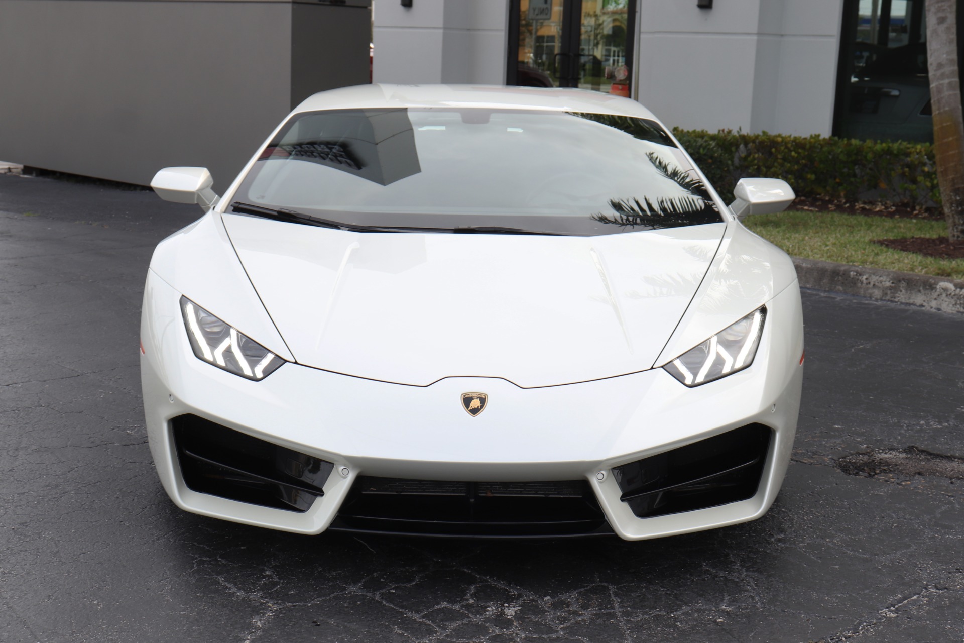 Used-2019-Lamborghini-Huracan-LP-580-2