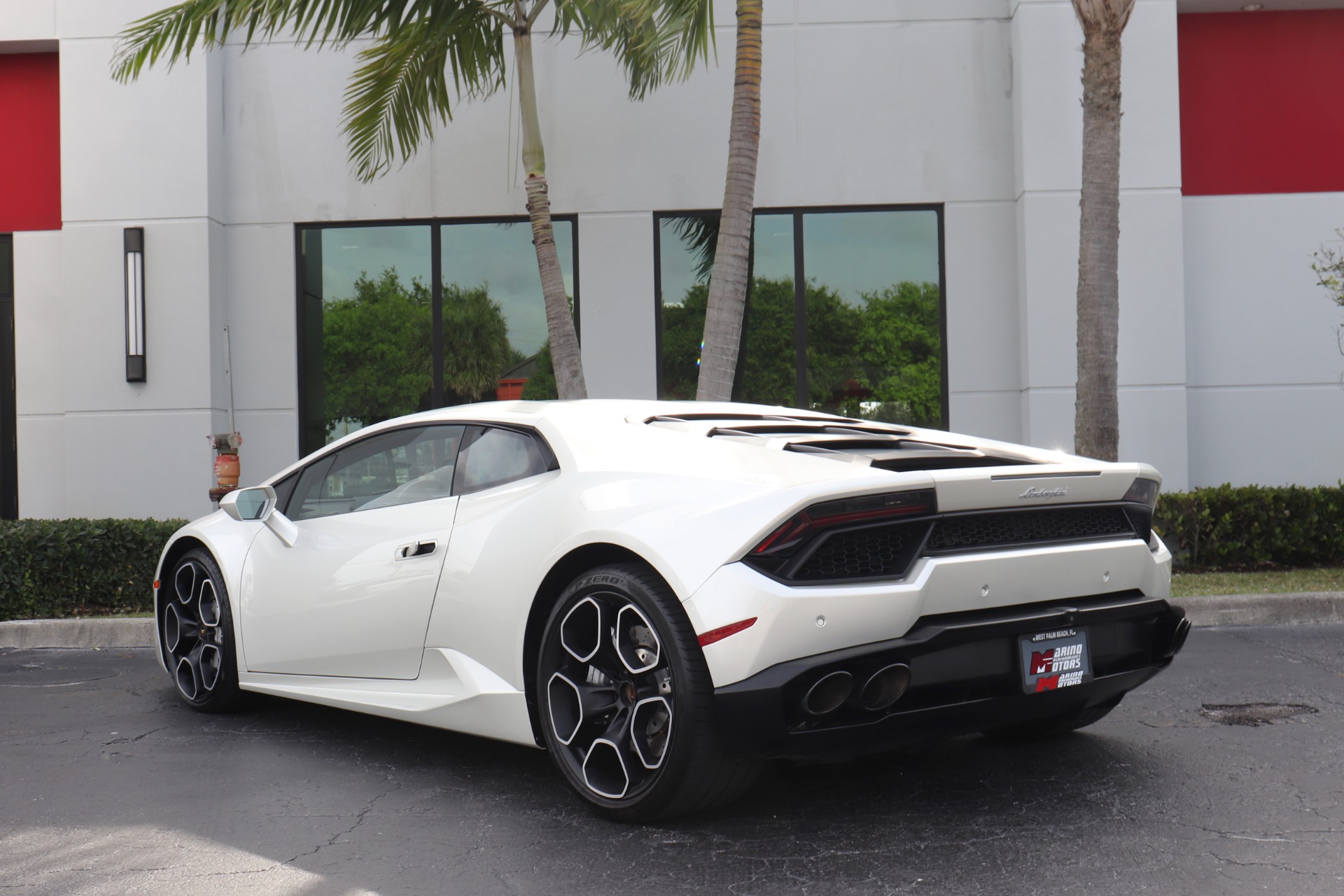 Used-2019-Lamborghini-Huracan-LP-580-2