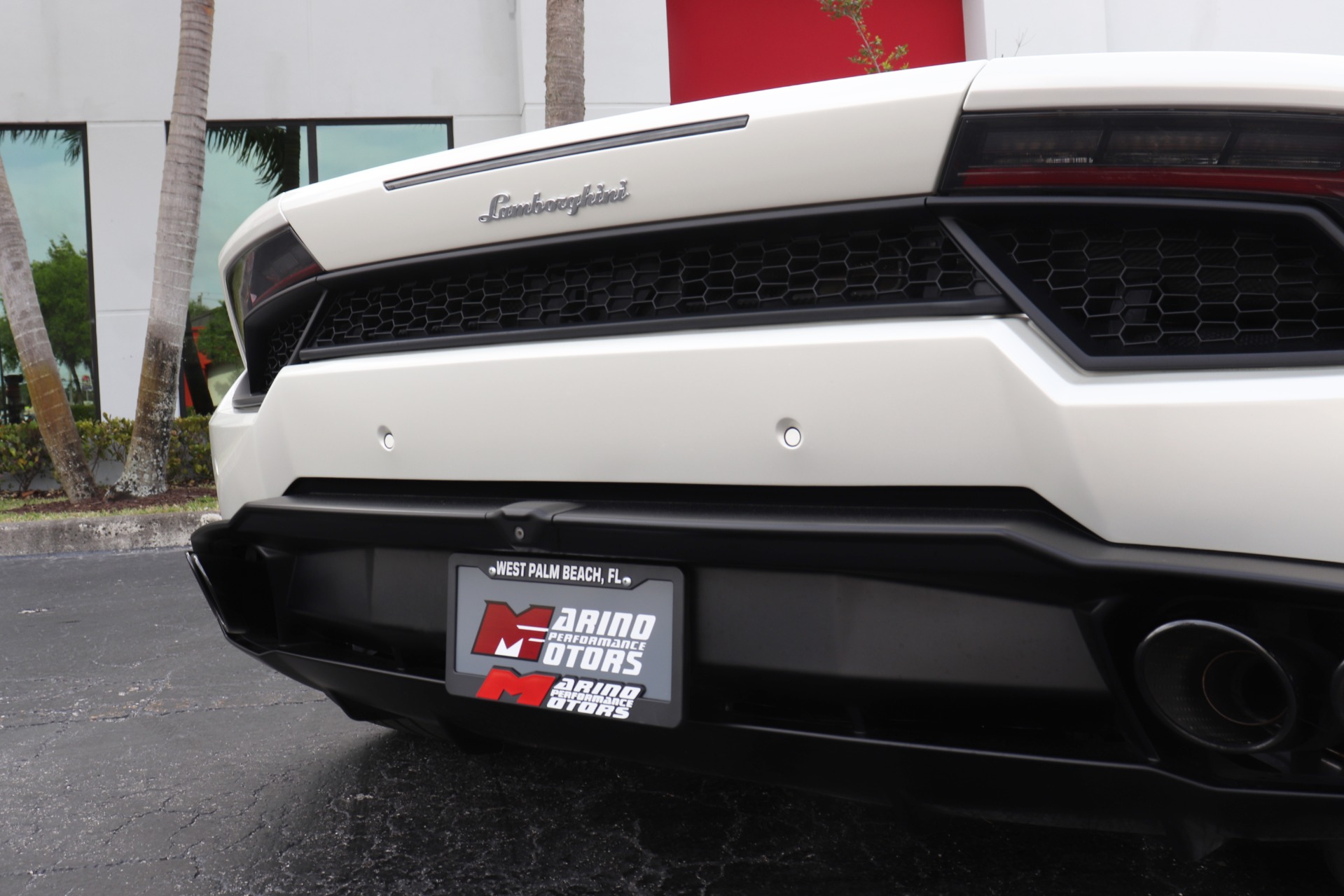 Used-2019-Lamborghini-Huracan-LP-580-2
