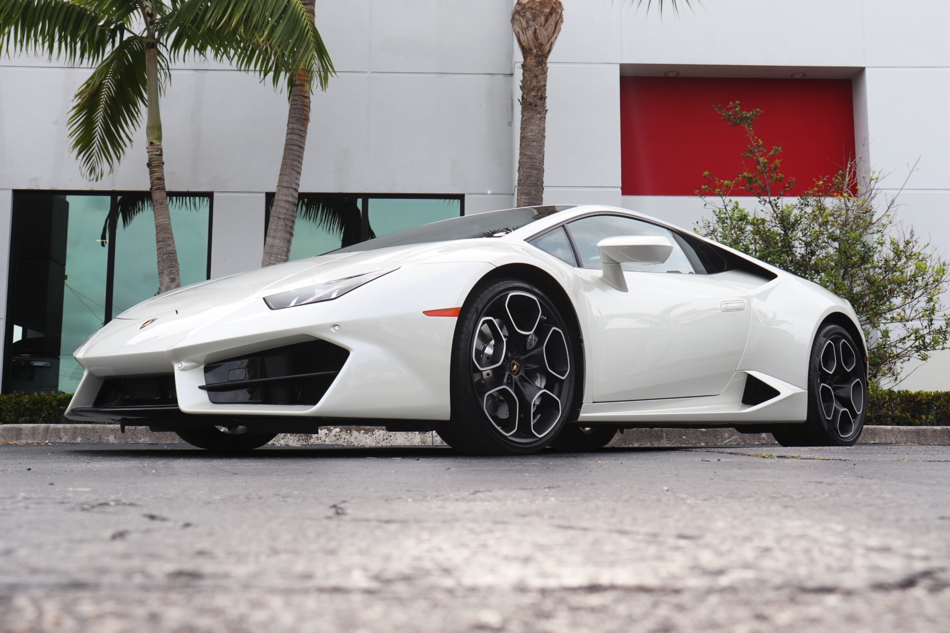 Used-2019-Lamborghini-Huracan-LP-580-2