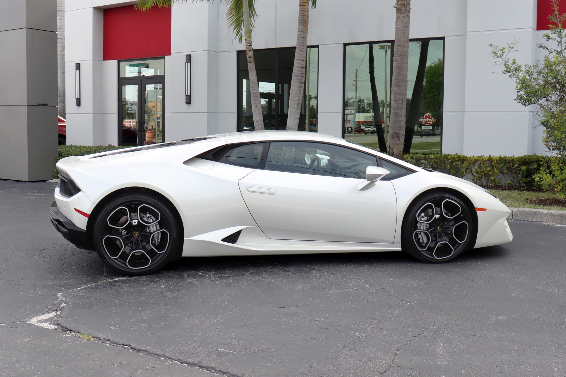 Used-2019-Lamborghini-Huracan-LP-580-2