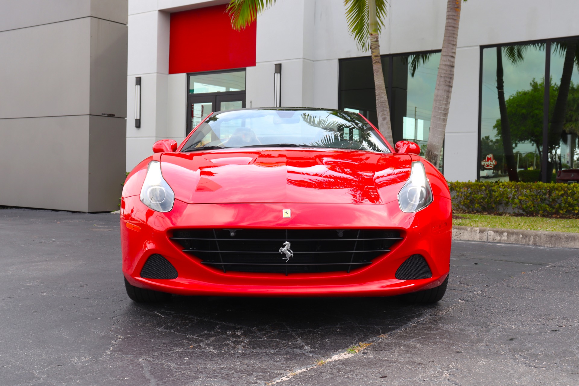 Used-2016-Ferrari-California-T