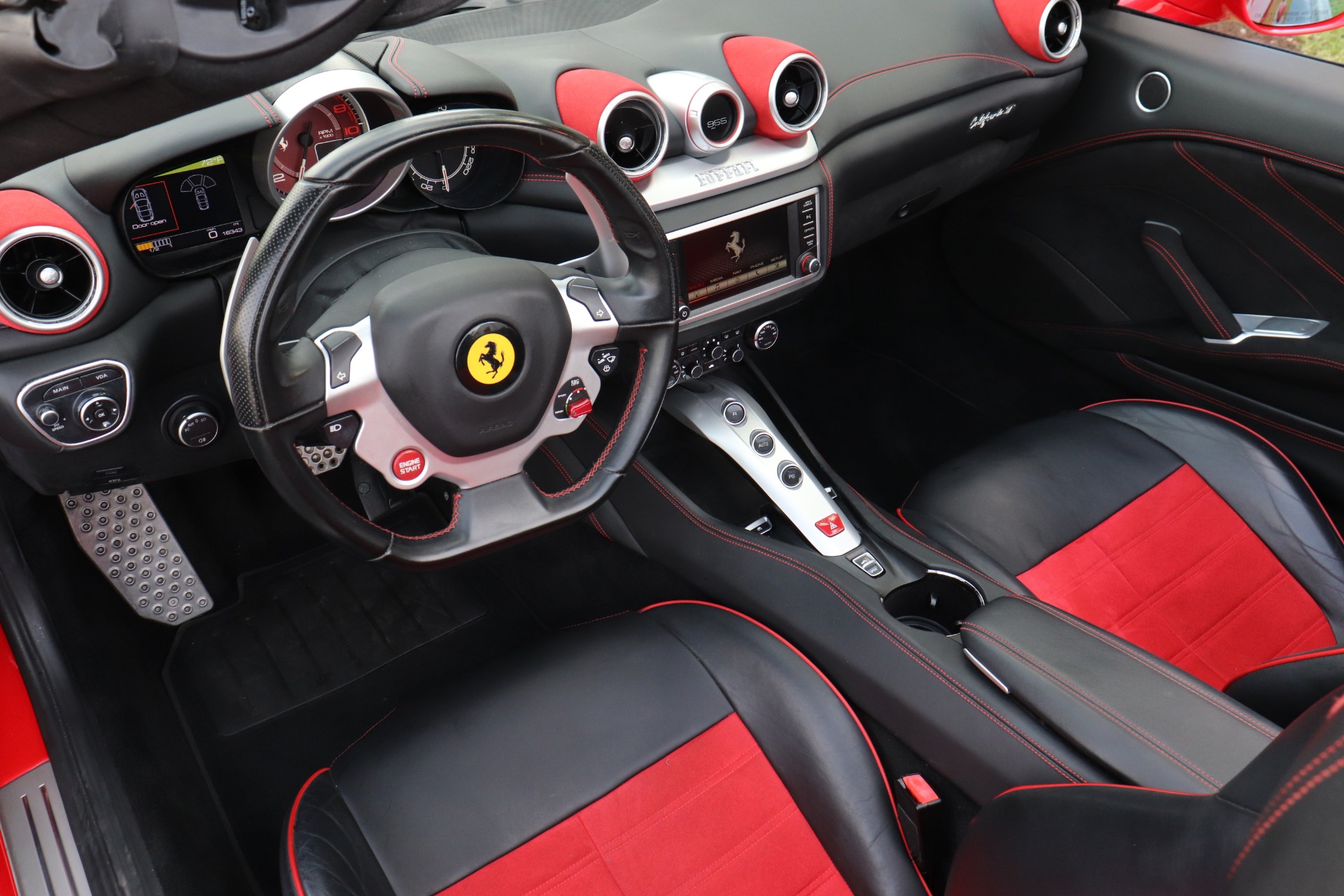 Used-2016-Ferrari-California-T