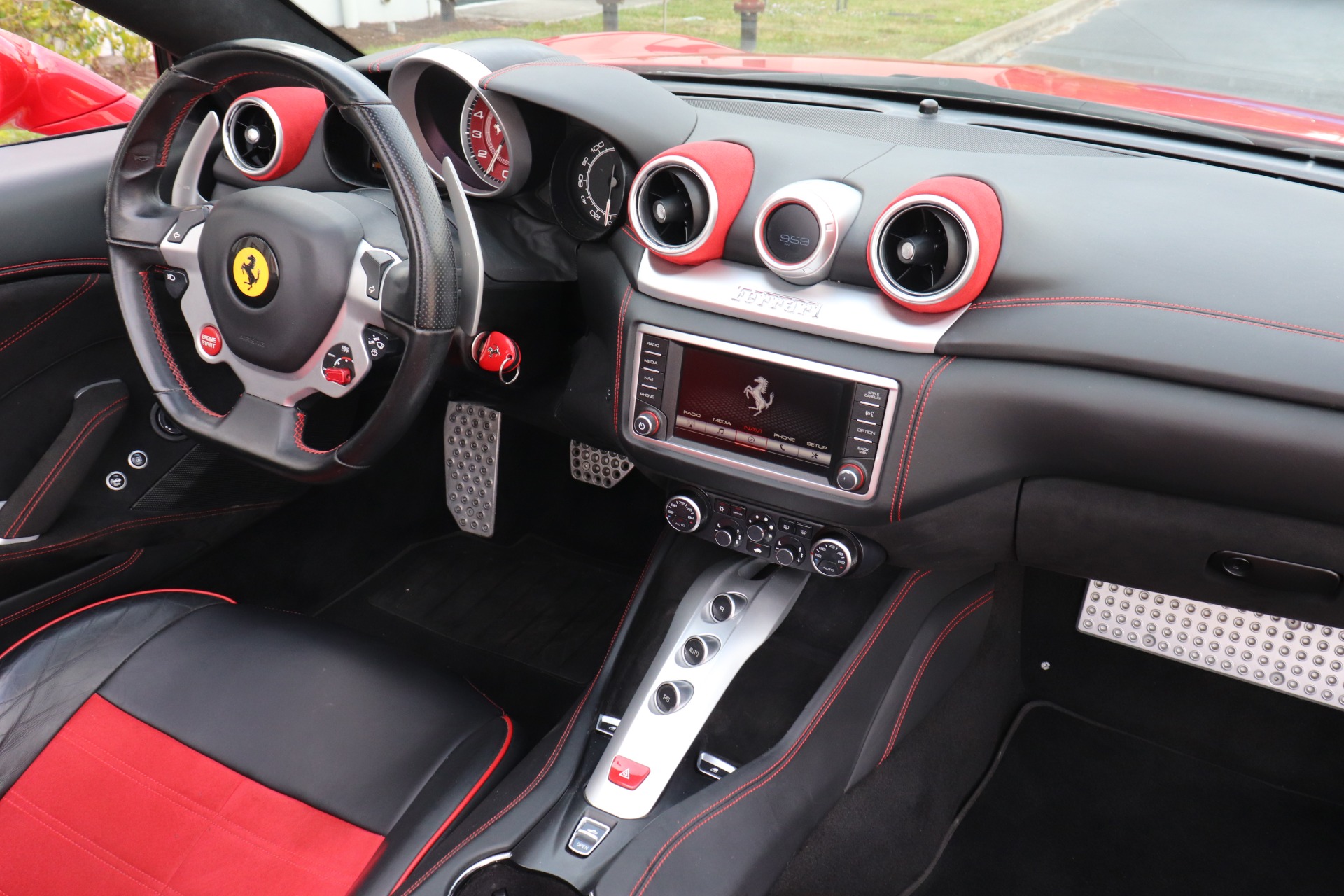 Used-2016-Ferrari-California-T