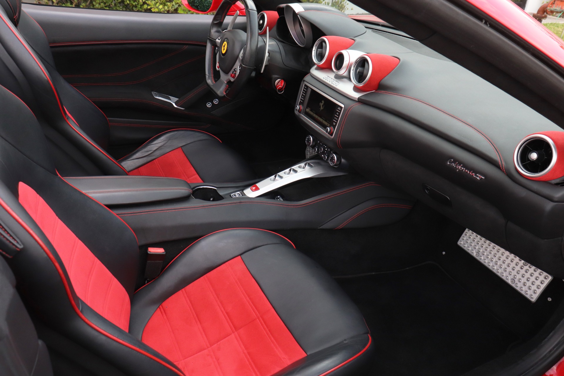 Used-2016-Ferrari-California-T