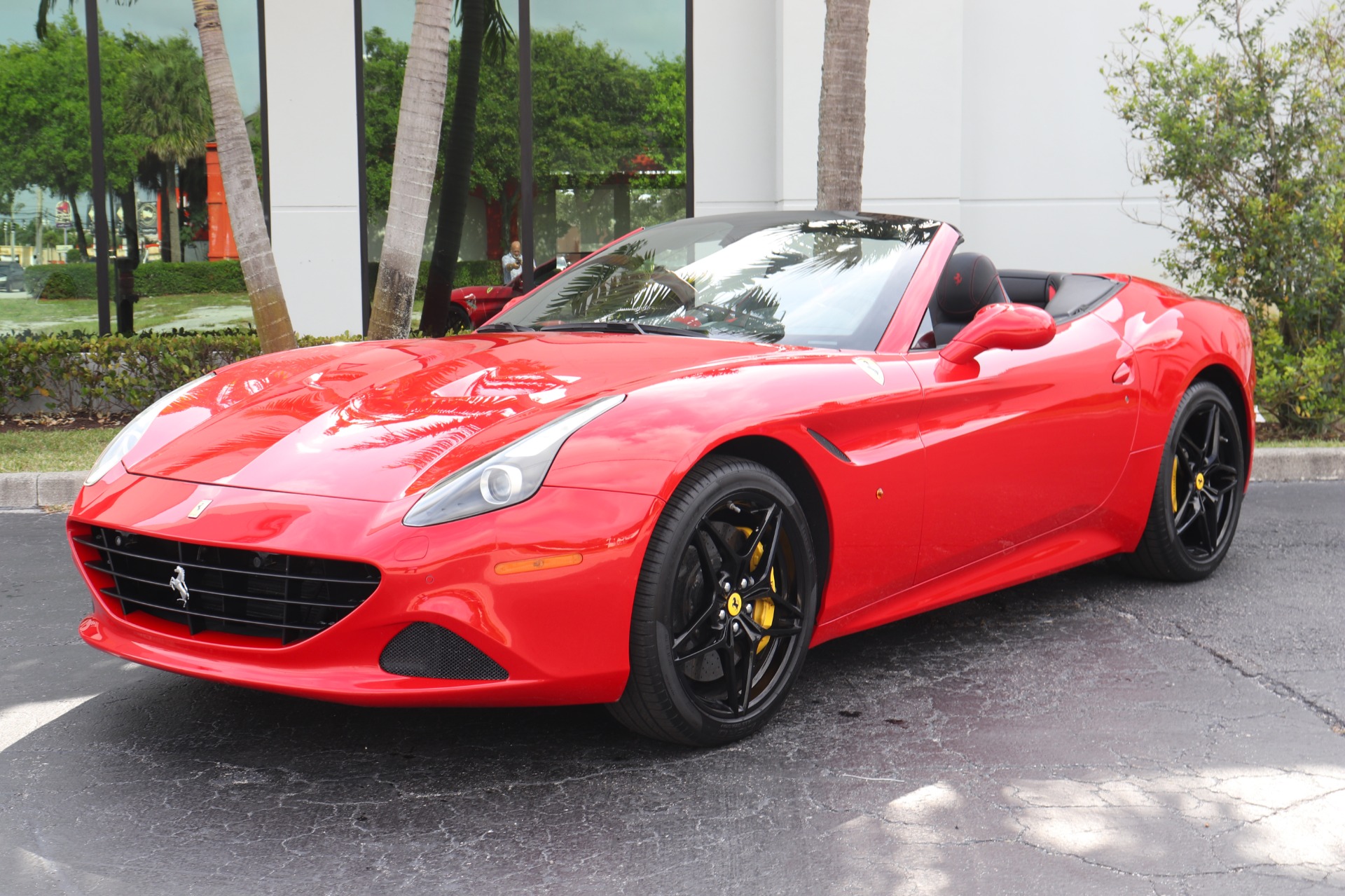 Used-2016-Ferrari-California-T