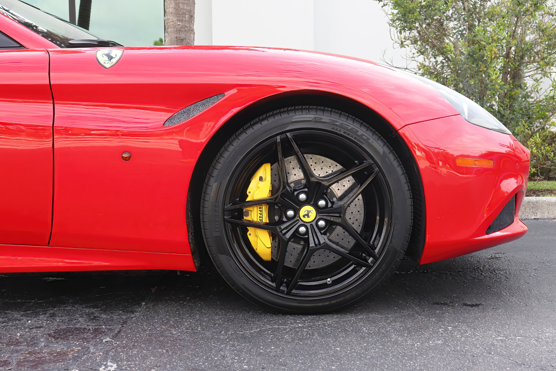 Used-2016-Ferrari-California-T