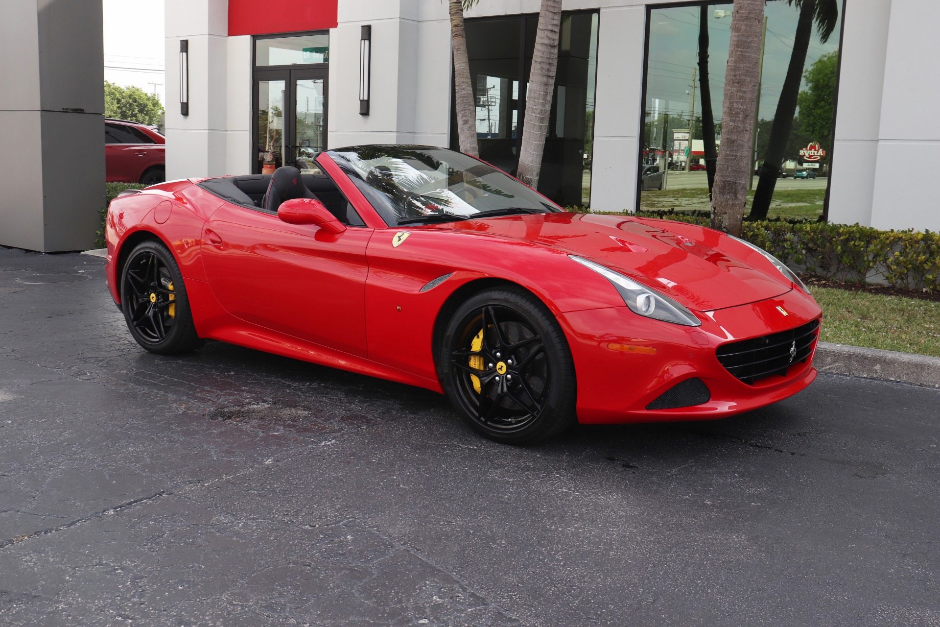 Used-2016-Ferrari-California-T