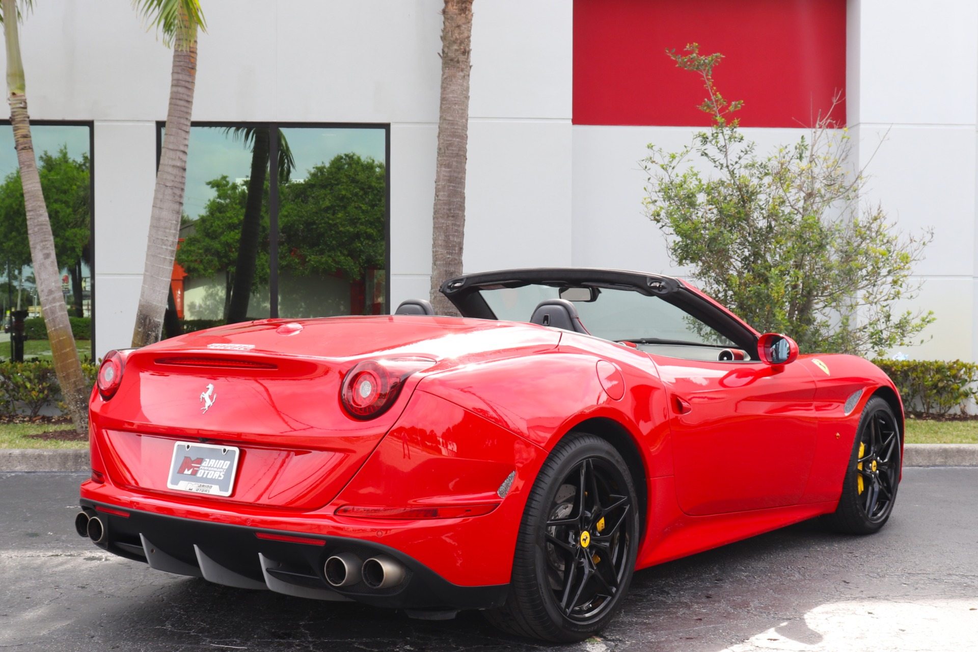 Used-2016-Ferrari-California-T