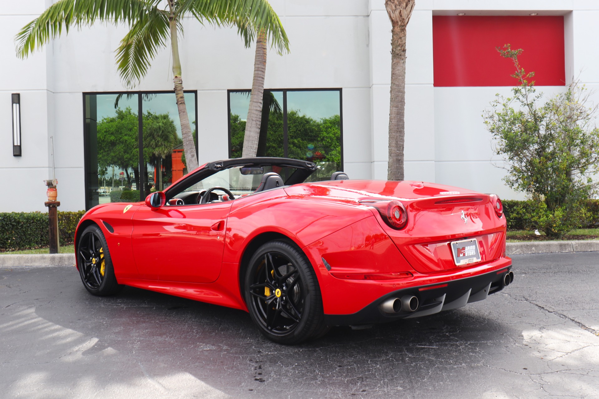 Used-2016-Ferrari-California-T