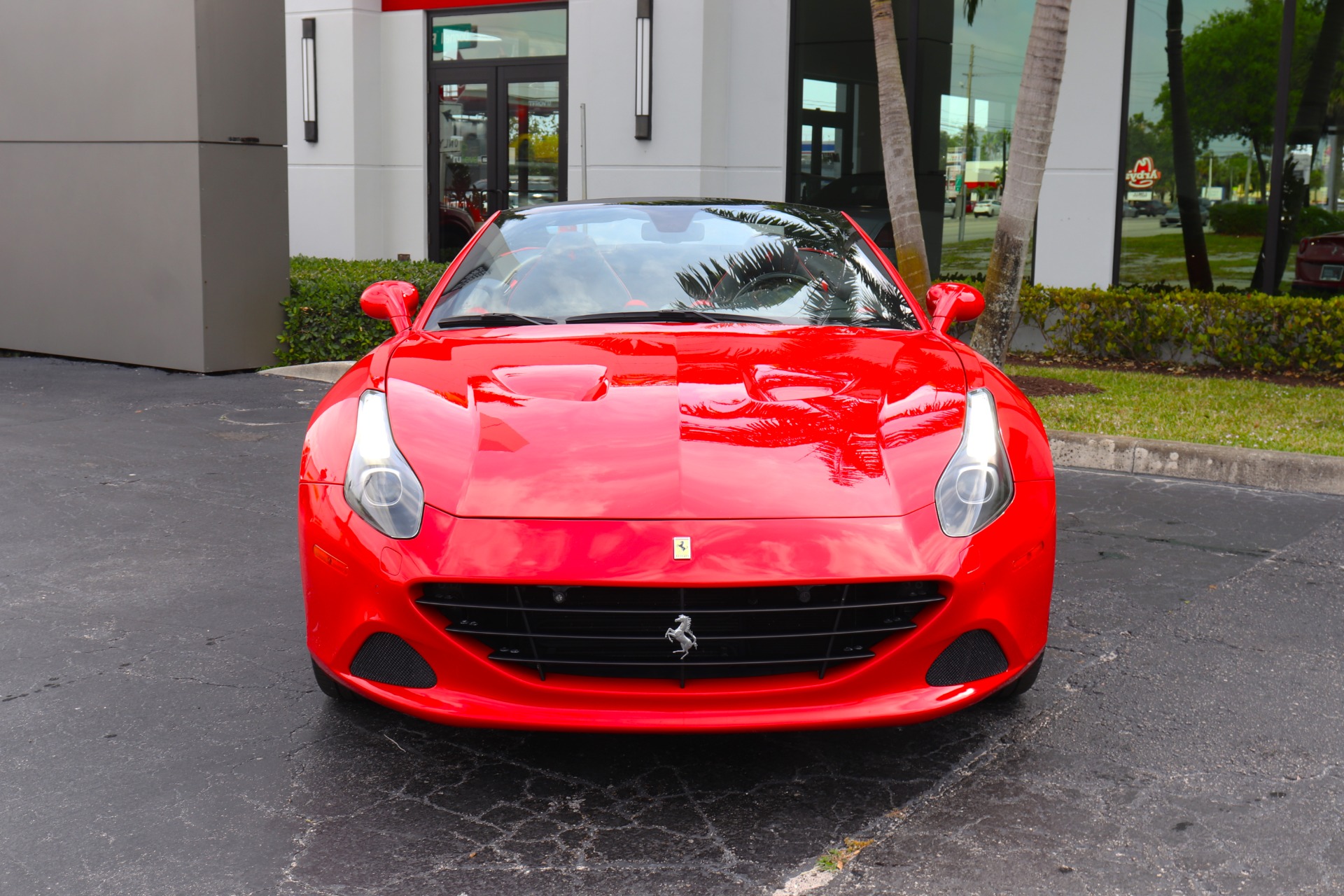 Used-2016-Ferrari-California-T