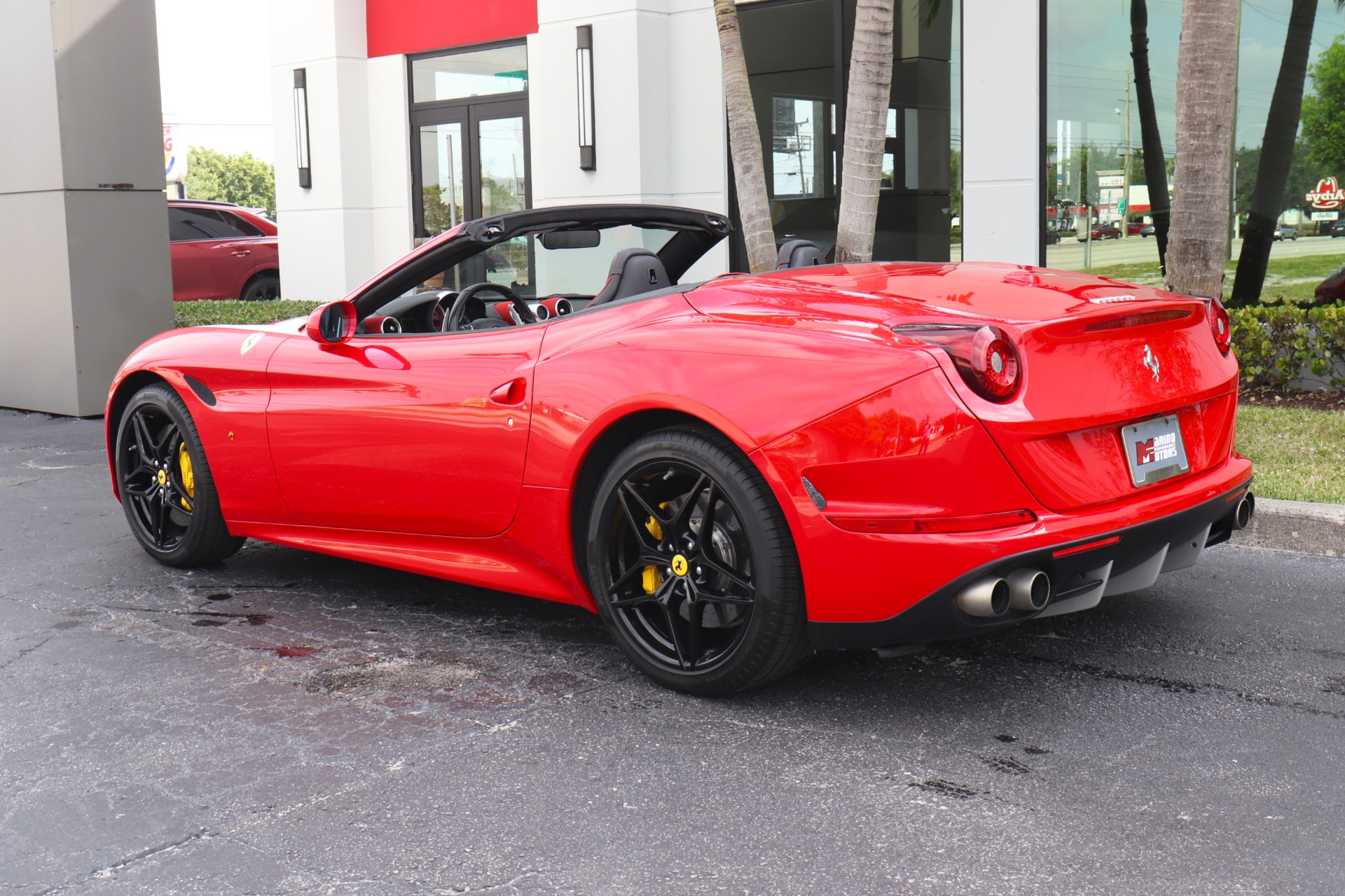 Used-2016-Ferrari-California-T